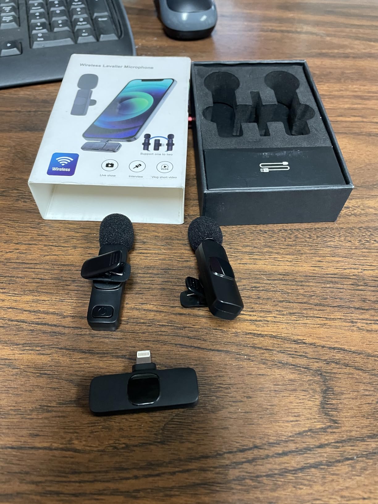 PQRQP 3 in 1 Professional Wireless Lavalier Microphone for iPhone/Android/Camera, Wireless Microphones, Mini Microphone, Crystal Clear Sound Quality for Recording, Live Streaming, Clips-Elegant Black customer photo 2