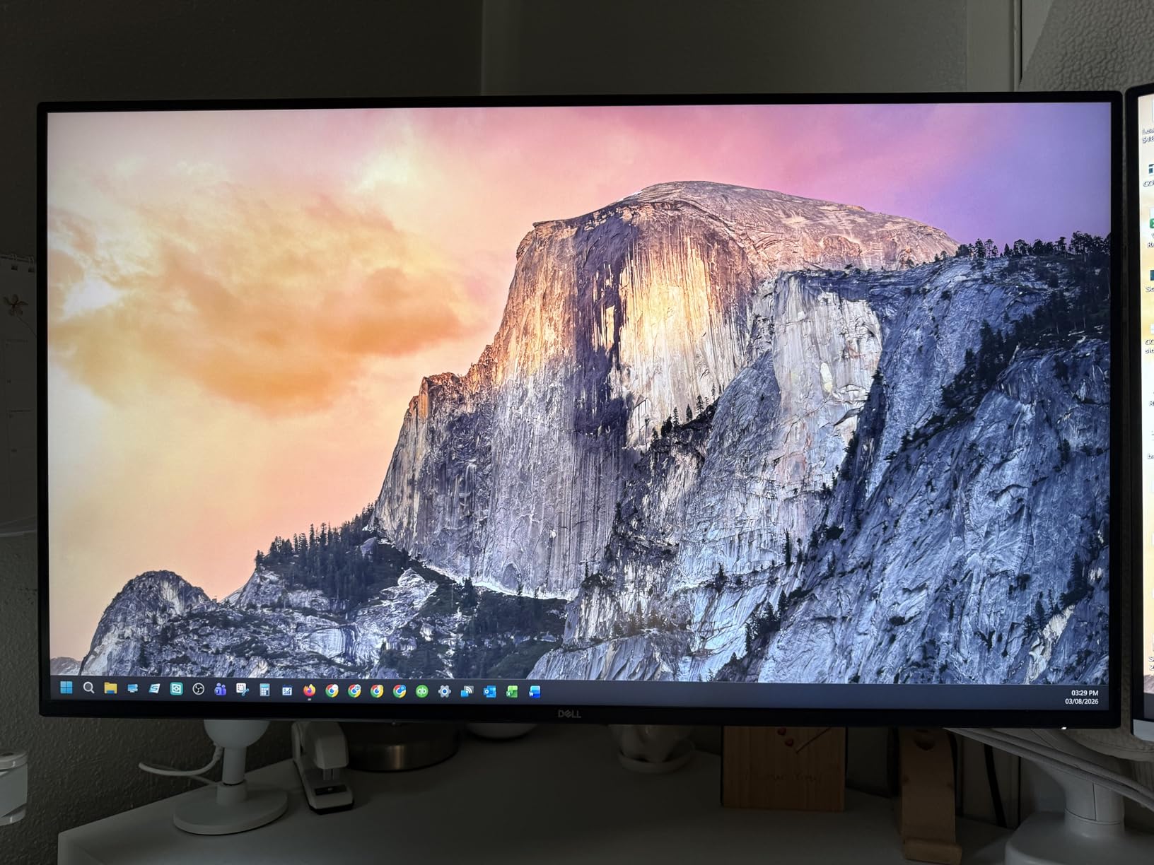 Dell 32 Monitor S3225QS, 4K UHD VA, 120Hz, FreeSync Premium, Eye Comfort | 3840x2160, 31.5in, 3000:1 Contrast, 300 cd/m2 Brightness, 4ms, 99% sRGB, Anti-Glare, HDMI, DisplayPort customer photo 1