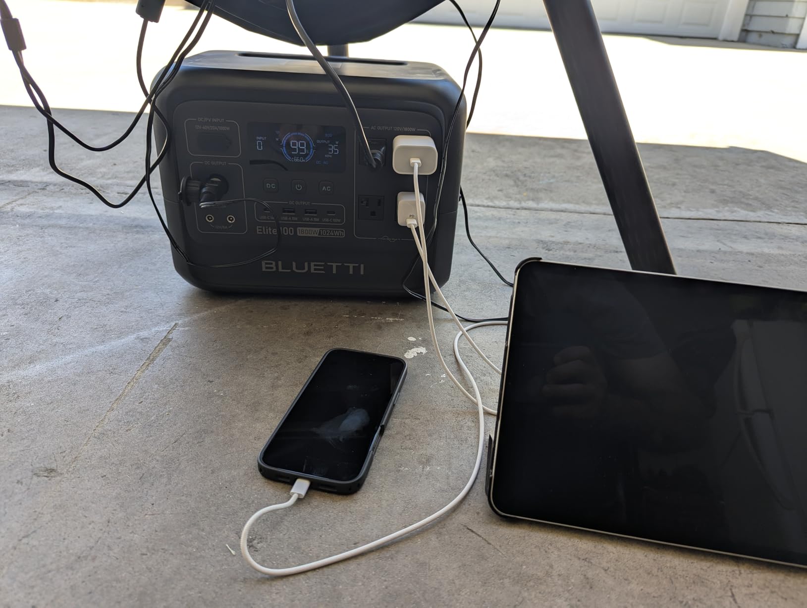 BLUETTI Elite 100 V2 Portable Power Station for Camping 1024Wh 1800W | 3600W Surge, 35% Smaller, 70 Min Fast Charging, 10ms UPS, LiFePO4 Battery Solar Generator for Home Backup, Emergency, Outdoor customer photo 1