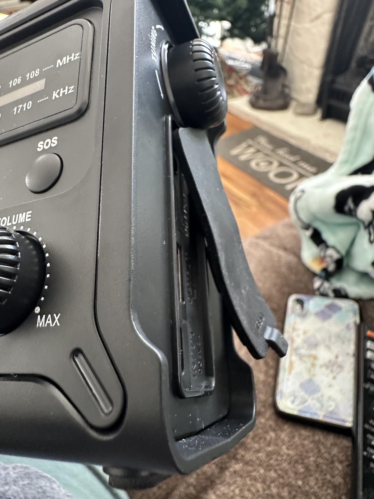 Emergency Weather Radio with Large Solar Panel, Real 12000mAh Battery | Efficient Hand Crank, AM/FM/NOAA Bands, LED Flashlight, Reading Lamp, SOS Alarm & Phone Charger for Camping & Emergencies customer photo 2