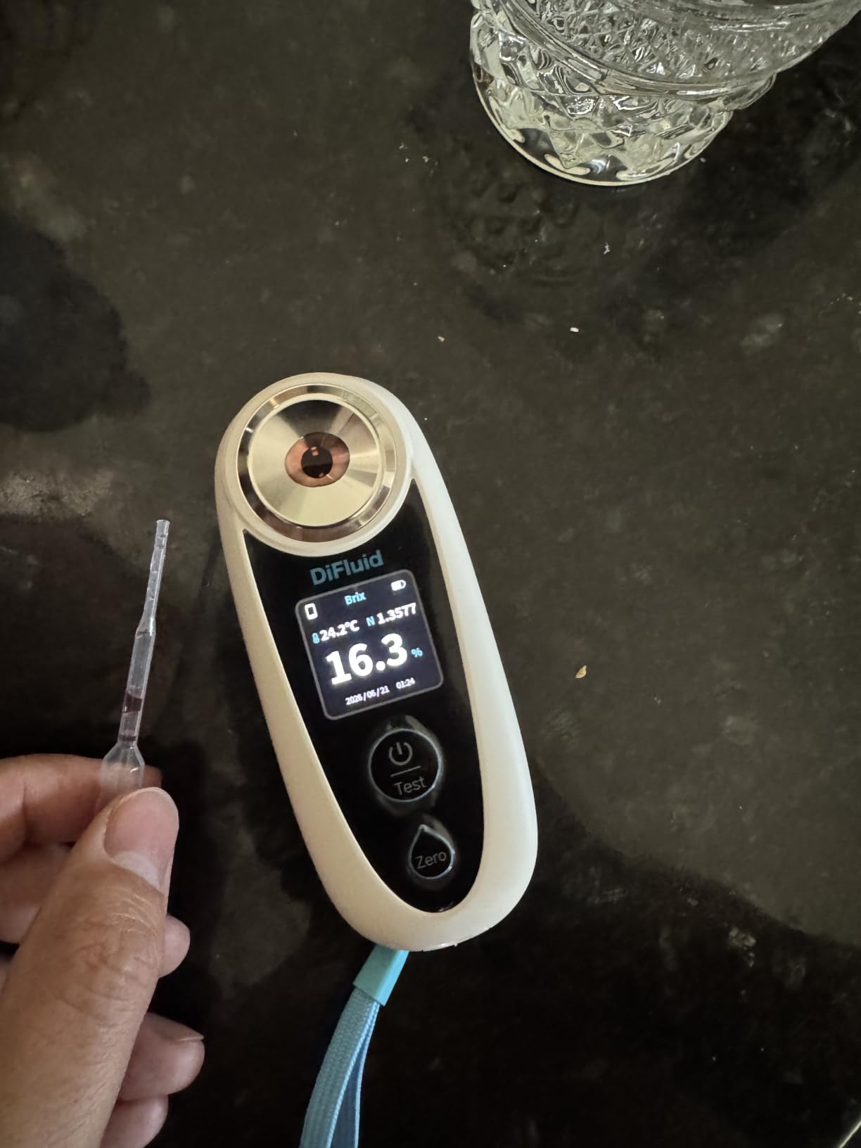 Digital Brix Refractometer, ±0.1% Precision with ATC, Rechargeable & Portable, for Fruit, Juice, Vegetables & Homebrewing customer photo 1