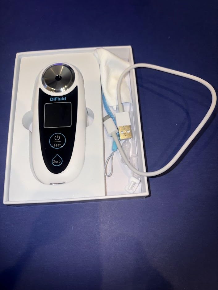 Digital Brix Refractometer, ±0.1% Precision with ATC, Rechargeable & Portable, for Fruit, Juice, Vegetables & Homebrewing customer photo 2