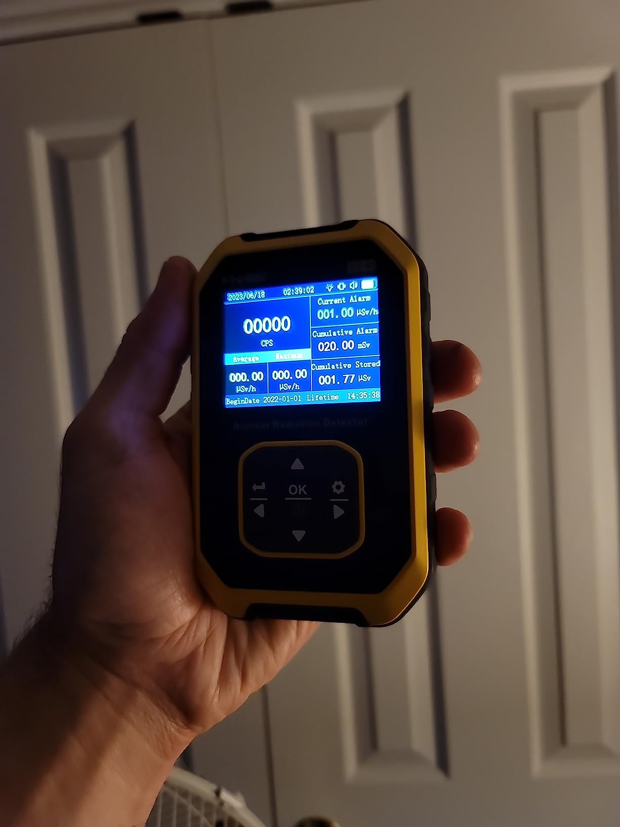 FNIRSI GC-01 Geiger Counter Nuclear Radiation Detector, Curve Display Handheld Rechargeable Beta Gamma X-ray Radiation Monitor Meter customer photo 2