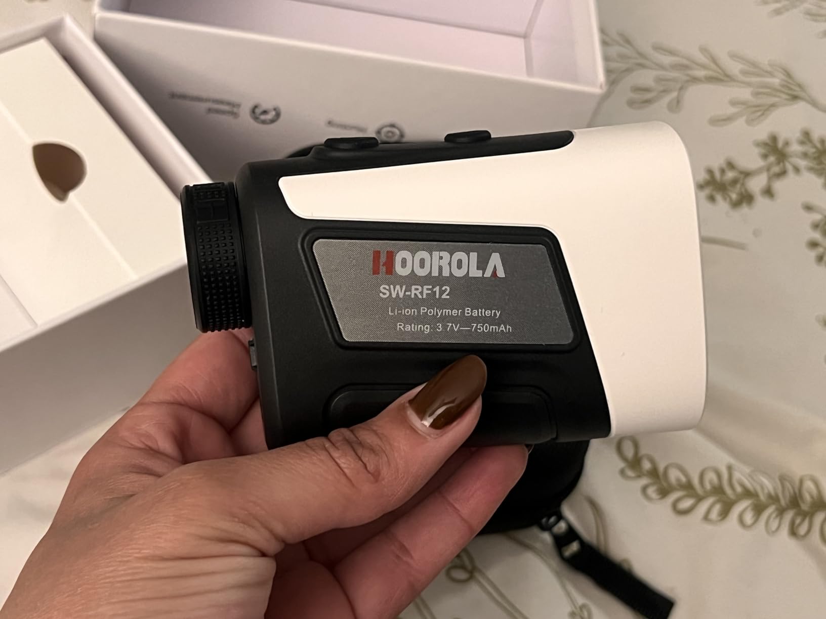 Range Finder Golf, 1200 Yards Rangefinder with Slope, Magnetic Stripe, 7X Magnification, IP54 Water Resistant, Rechargeable Battery, Flag Pole Lock Vibrate, Golf Accessories Gift for Men Women customer photo 2