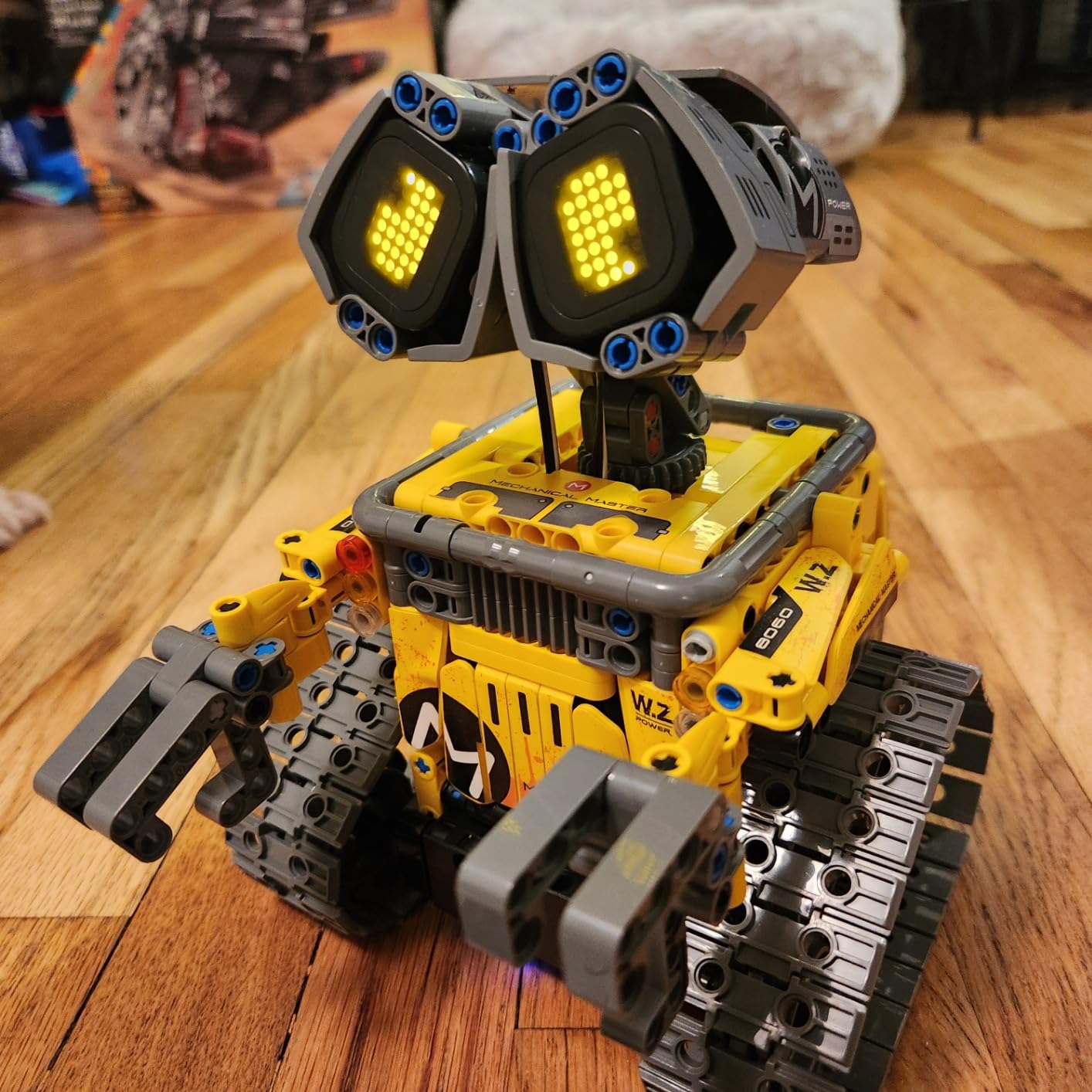 Sillbird STEM Robot Building Kit with Remote Control Gifts for Boys 8-14 | Coding Robotic Toy, Birthday Presents for Kids Ages 8+, App-Controlled, Buildable 5in1 Models, LED Eyes, 596 Pieces customer photo 2