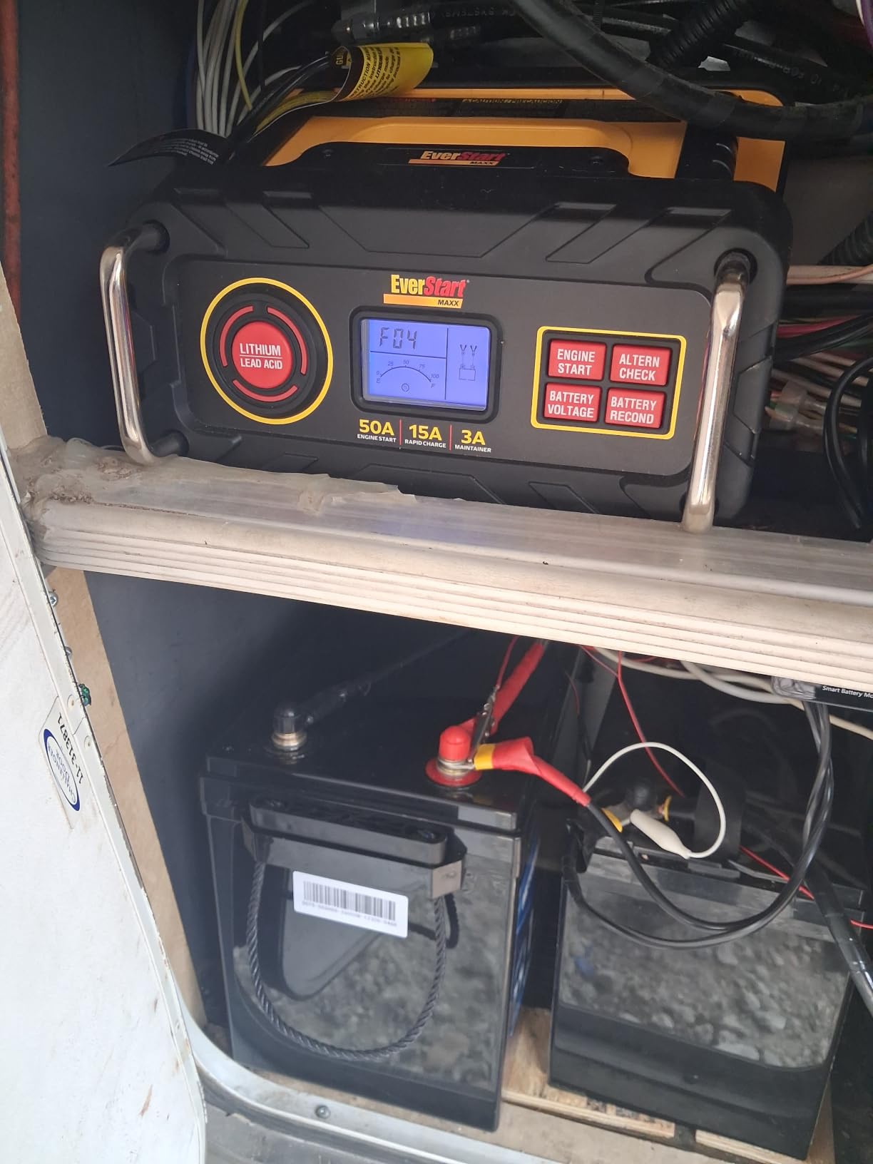 12V 300Ah LiFePO4 Lithium Battery, Upgraded 200A BMS System, Up to 15000+ Cycles Life, 3840Wh Rechargeable Lithium Battery with Low-Temp Protection for RV Solar Marine Solar Panel Camping customer photo 1