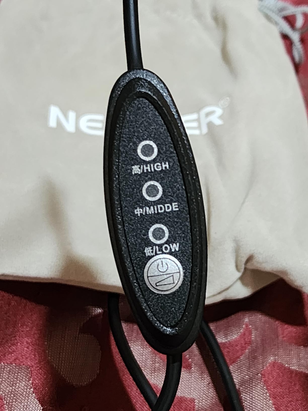 NEEWER 23.6 inch / 600mm USB Lens Heater Warmer with 3 Temperature Settings, Dew Heater Strip Prevents Dew Fog Condensation for DSLR Mirrorless Camera Telescope Binocular Astrophotography, HW-23B customer photo 2