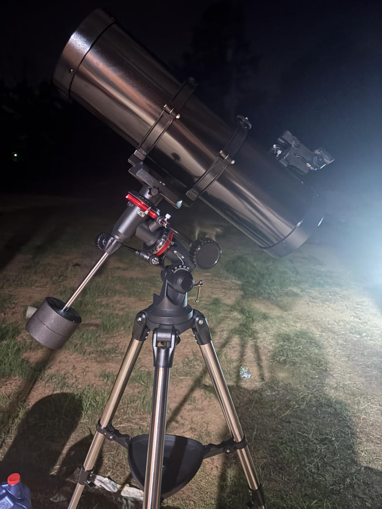 MEEZAA 150EQ Newtonian Reflector Telescope for Adults with Equatorial Mount | Professional Astronomical Telescopes for Beginners Stargazing, with Phone Adapter, Tripod, Moon Filter and Large Carry Bag customer photo 2