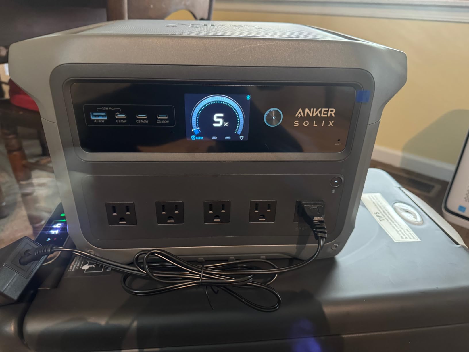 Anker SOLIX C1000 Gen 2 Portable Power Station, 1,024Wh, 2,000W, Camping | 1,024Wh LiFePO4 Battery, Full Charge in 49 Min, 2,000W Solar Generator (Peak 3,000W) for UPS, Outdoor and Emergency Use customer photo 2