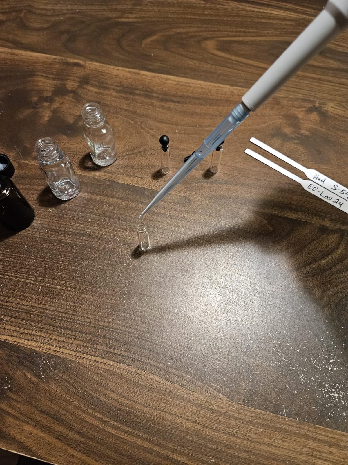 FOUR E'S SCIENTIFIC 10-100uL Pipette Pro, Single-Channel Pipettor | Variable Volume Micropipette, Test Certificate Included, 4-Digit Volume Display, Model LH0301005 customer photo 2