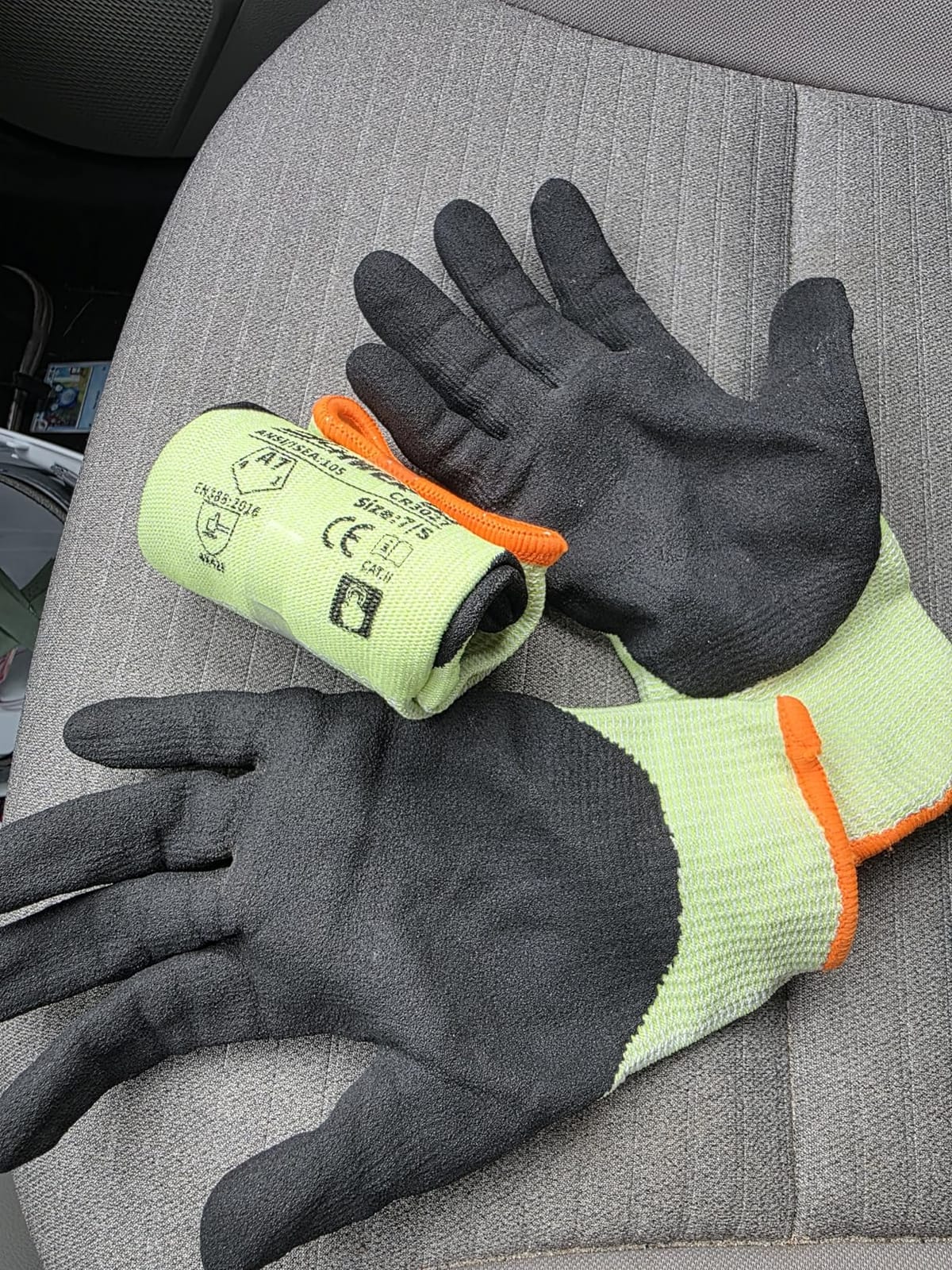 Schwer 2 Pairs A6 Cut Resistant Work Gloves, Reinforced Thumb, CR3028, L | Sandy Nitrile Coated, Touchscreen, Superior Grip, Used for Gardening, Woodworking, Glass Cutting, Construction, Warehouse customer photo 2