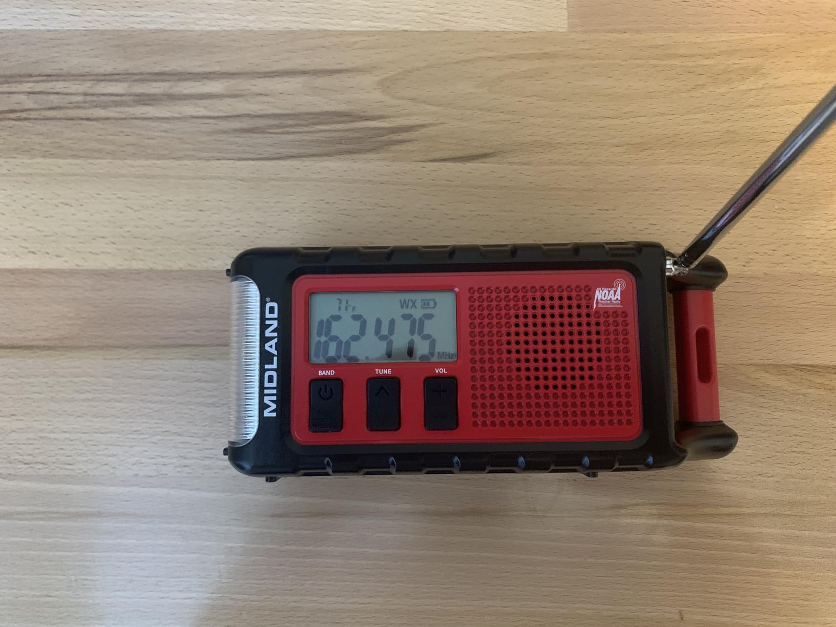 Midland ER310PRO Portable Emergency Bluetooth Weather AM/FM Radio, 10,000 mAh Power Bank, Multiple Power Sources, SOS Flashlight, Ultrasonic Rescue Dog Siren, NOAA Weather customer photo 2