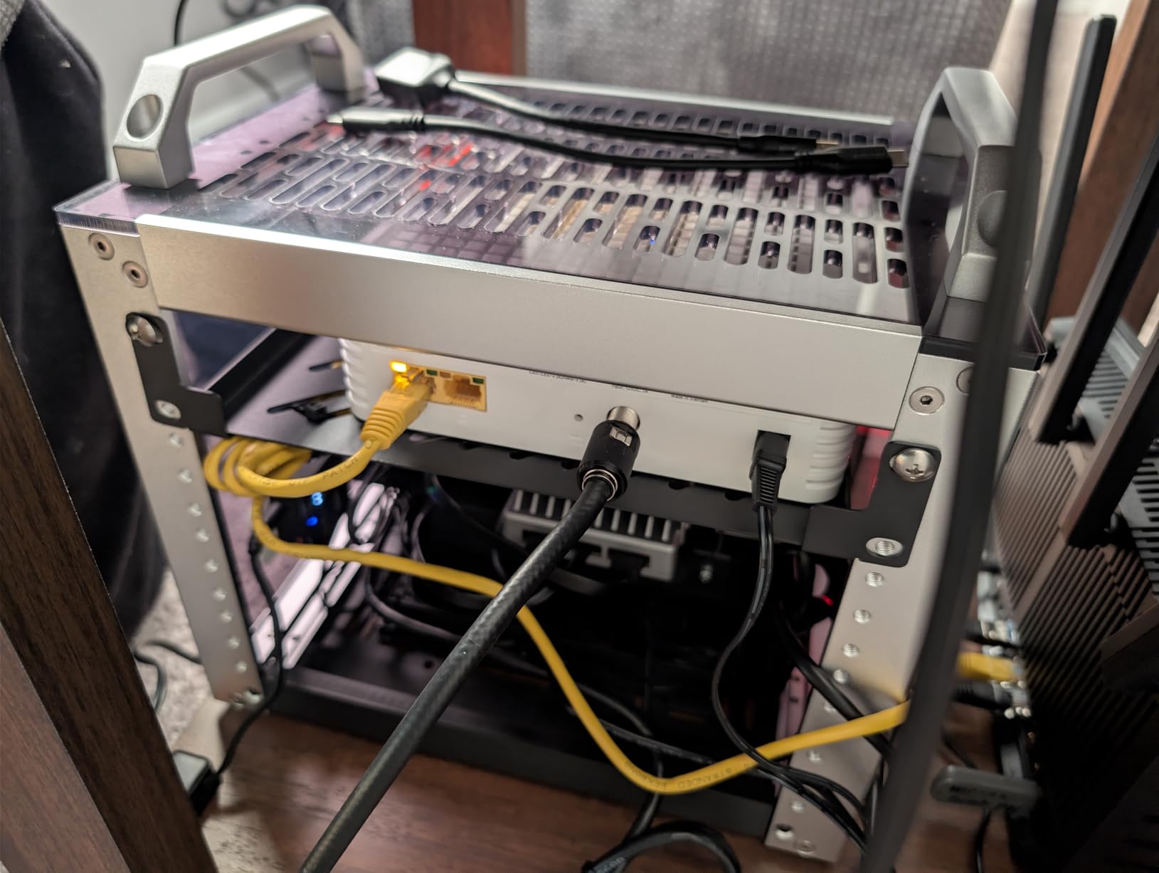 ZimaBoard 2 1664 x86 Home Server, N150, 16GB LPDDR5, PCIe 3.0x4 Expansion | Dual 2.5GbE & Dual SATA3.0, Low-Power 24/7, All-in-One NAS/Router/Docker/Home Lab with ZimaOS customer photo 2