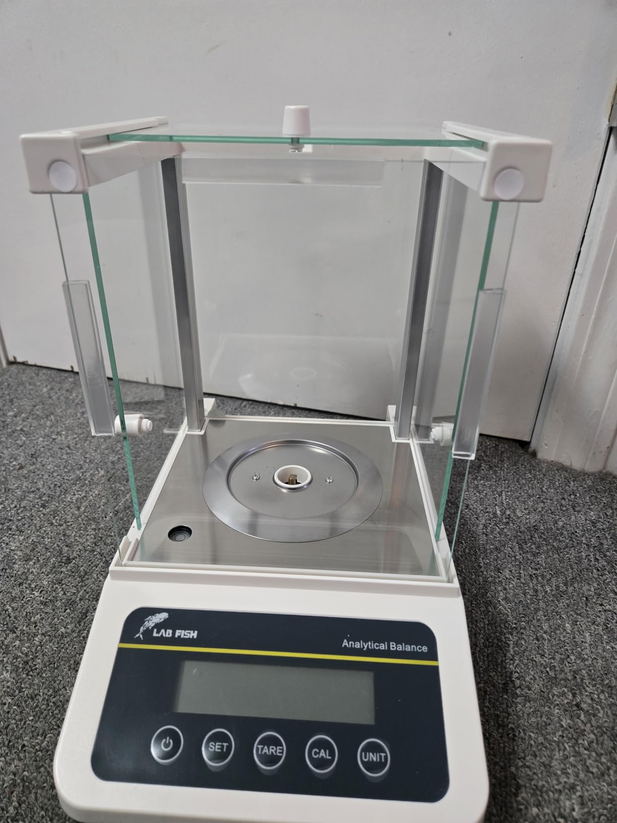 LAB FISH FA1204N Analytical Balance, 120g x 0.1mg Dual Calibration customer photo 1