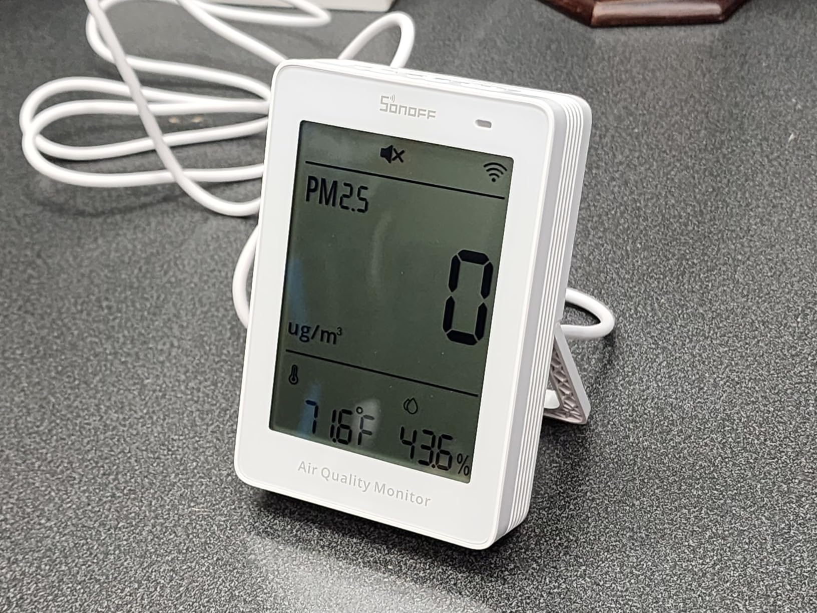 SONOFF SAWF-07P Smart Indoor Air Quality Monitor with PM2.5, PM10, Temperature & Humidity Sensor, Real-Time Display, Notification, Matter-Compatible, 2.4GHz WiFi, 3.73-inch Screen, for Bedroom, Nusery customer photo 2