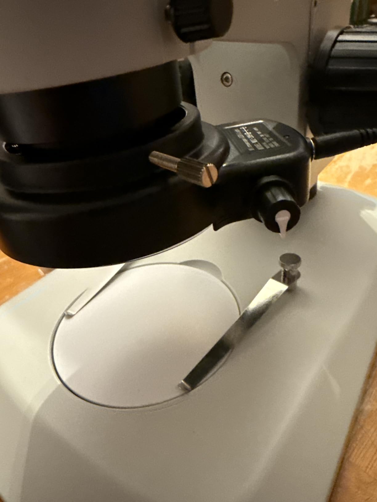 Professional Trinocular Stereo Zoom Microscope, with 56-Bulb LED Ring Light, 6X-45X Magnification, WF10X Eyepieces, 0.6X-4.5X Zoom Objective, 0.5X CTV Trinocular High Definition Adapter customer photo 2