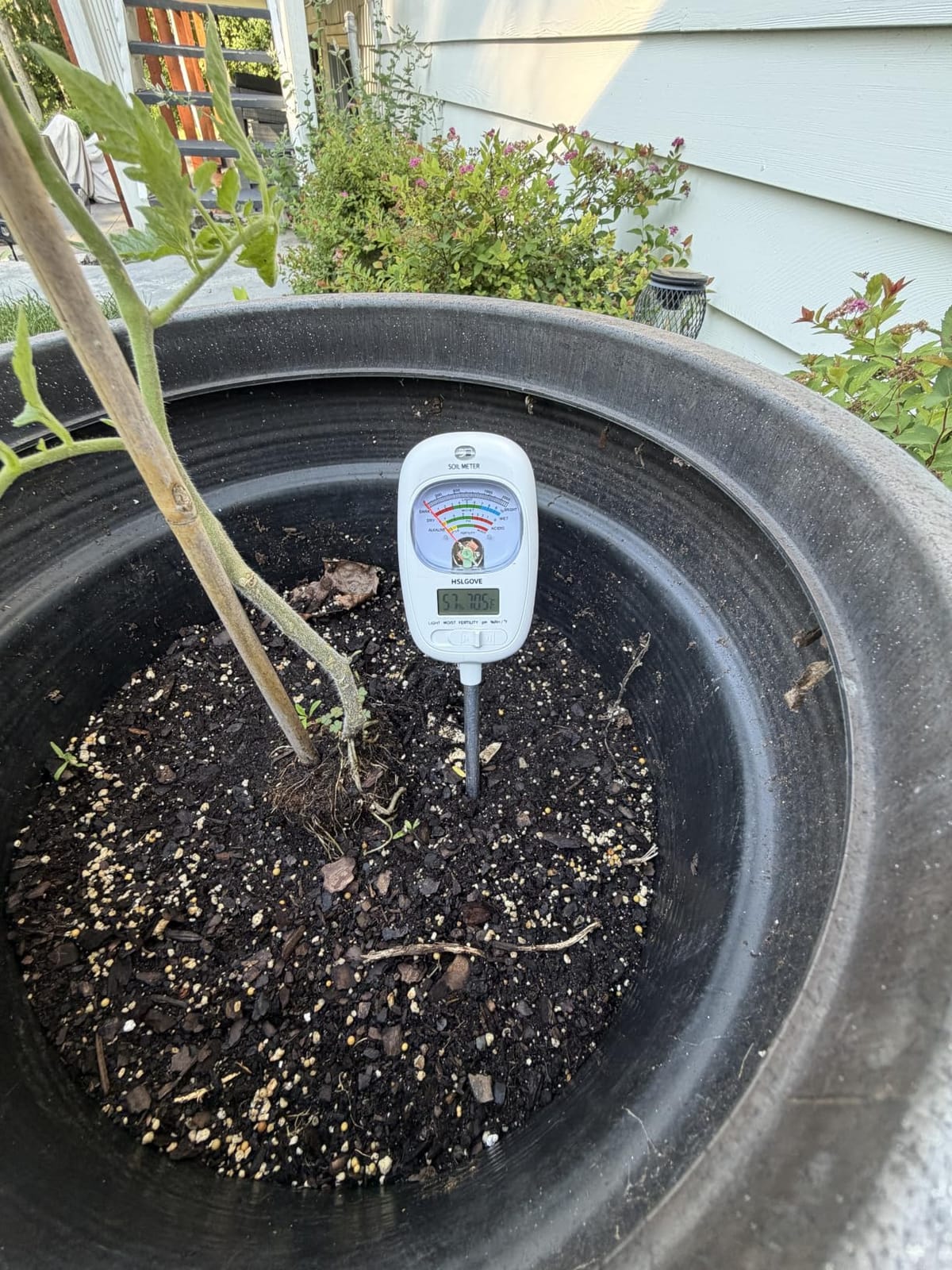 HSLGOVE Soil Test Kit, 7-in-One Soil Moisture Meter/Soil PH Meter/Fertility, Dual Screen Soil Tester w/Digital Soil Temp/Air Temp&Humidity for Plants Gardening,Lawn,Farm Indoor&Outdoor-Lvory White customer photo 2