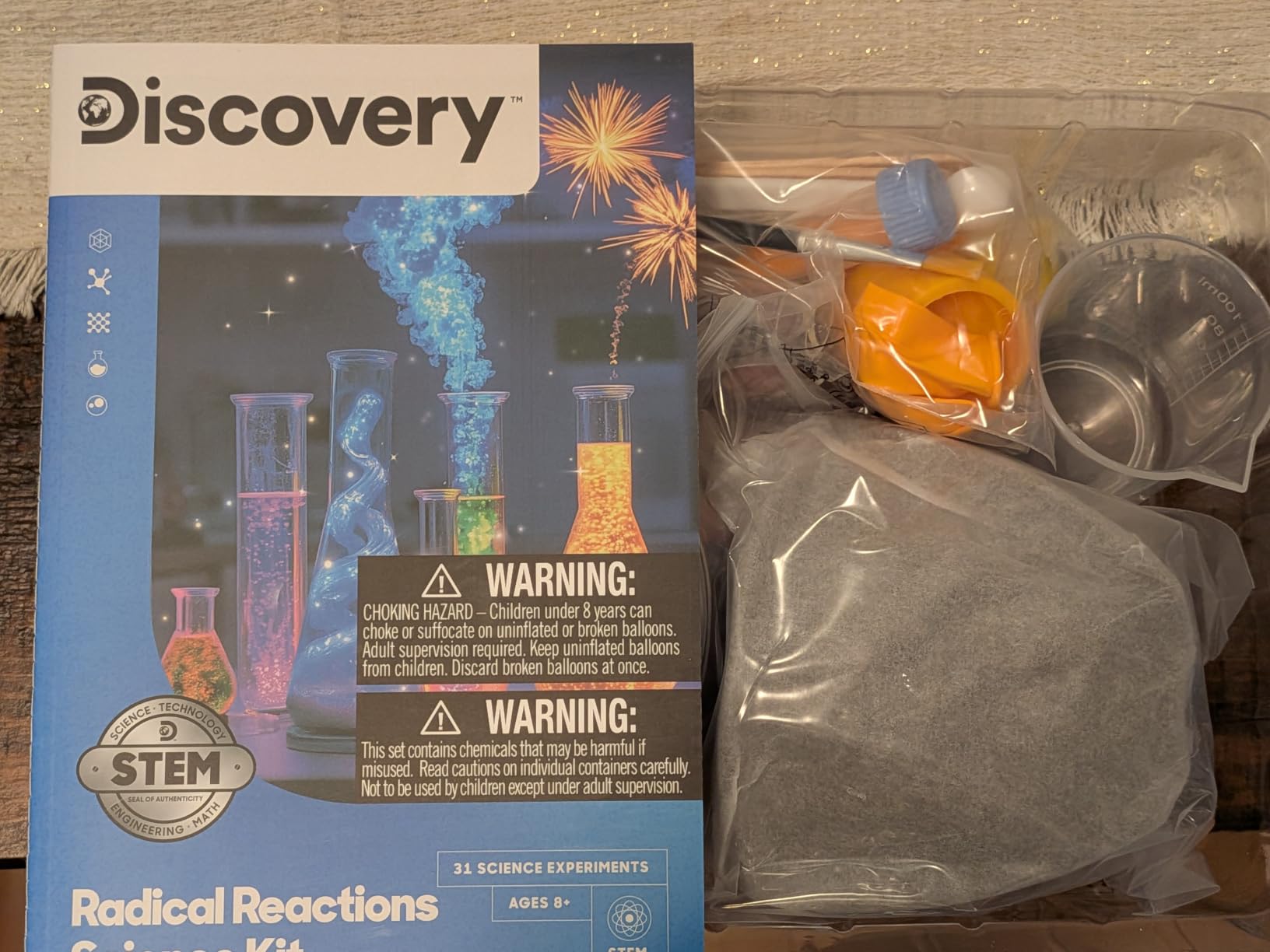 Discovery Radical Reactions Science Kit - 31 Experiments STEM Lab for Kids| DIY Activity Set with Chemistry Tools, Volcano Mold, Instant Snow| Educational Learning Toy| Gift for Boys Girls| Ages 8+ customer photo 2