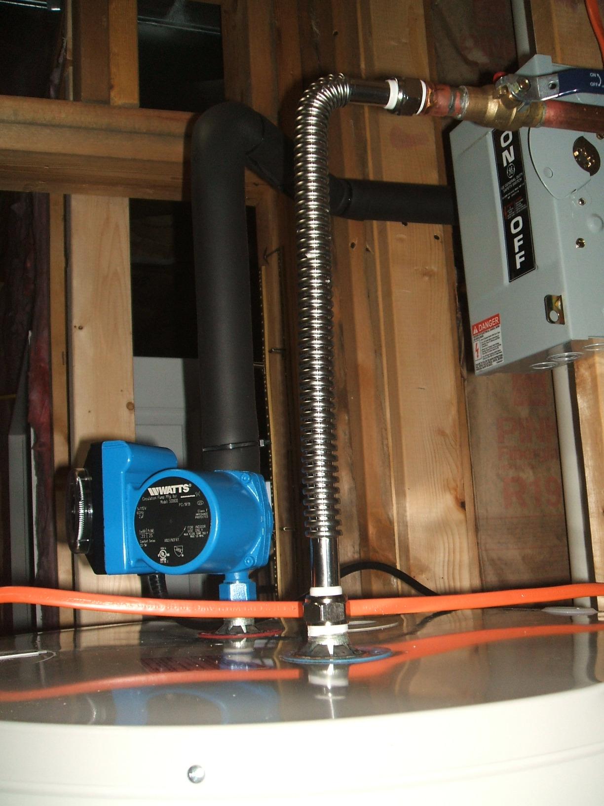 Watts Hot Water Recirculation System with Programmable Timer for Tank Water Heaters, Instant Hot Water, 120V Pump, 10 ft Cord, 2 Adapters, Sensor Valve, Mounting Screws, 2 Supply Lines (0955800) customer photo 1