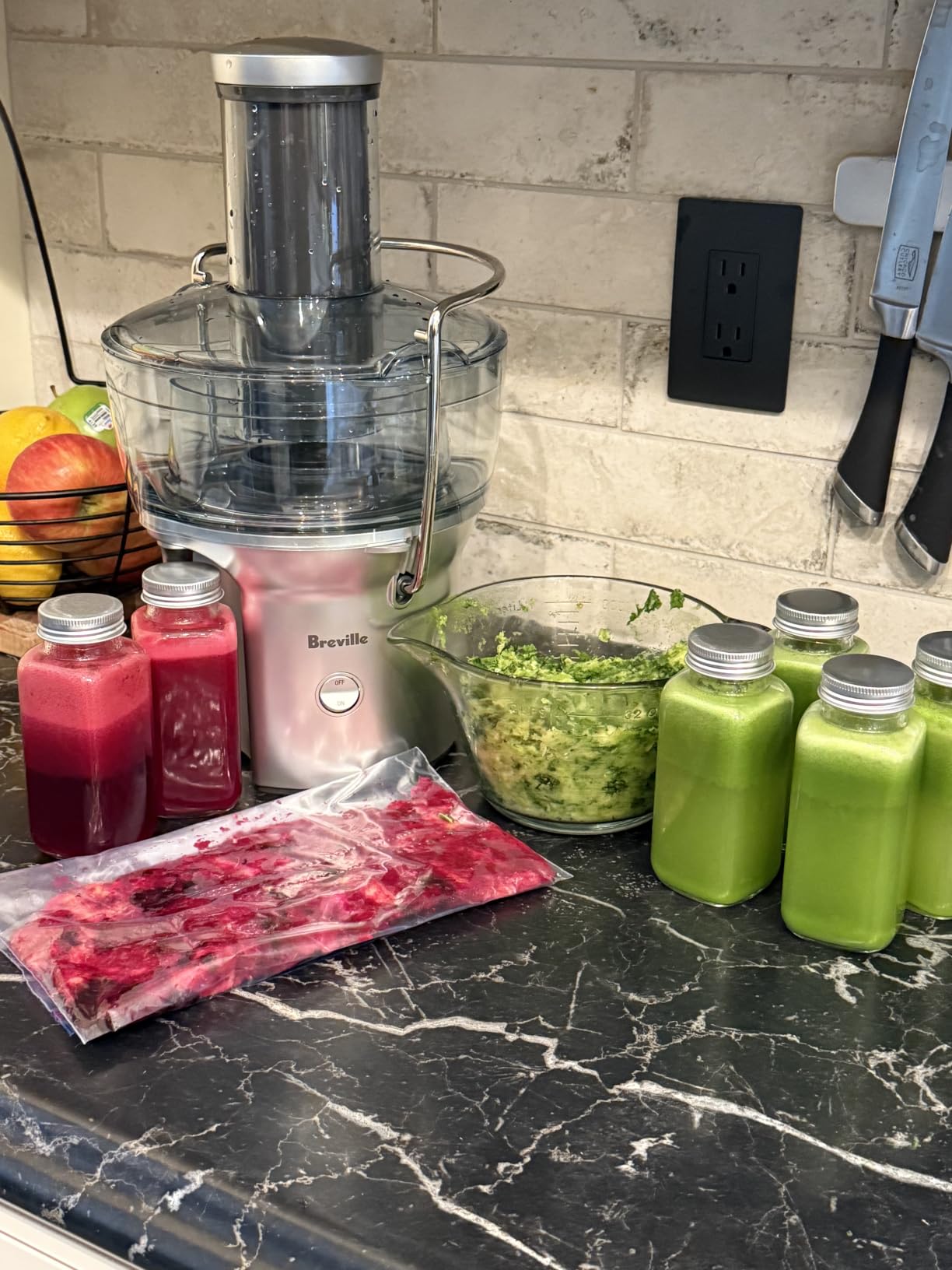 Breville BJE200XL Juice Fountain Compact Centrifugal Machine, Silver customer photo 1