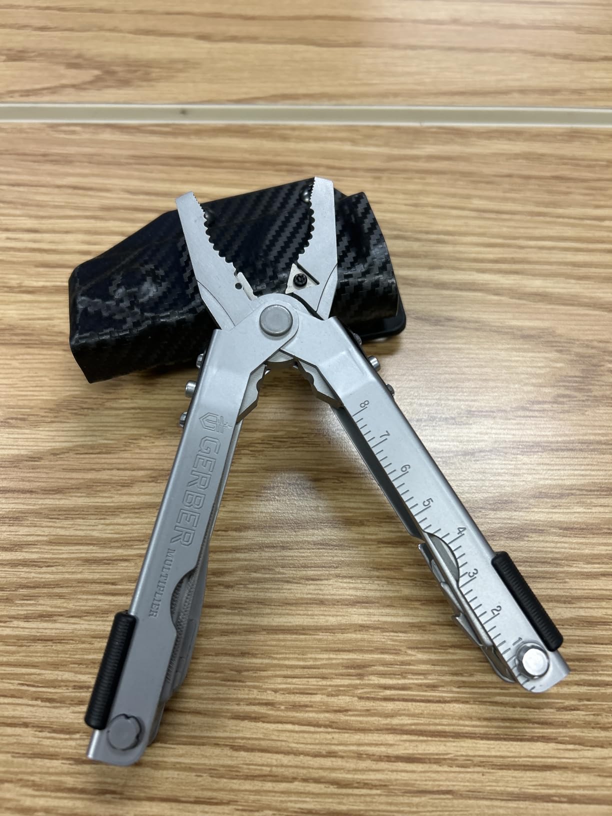 Gerber Gear Multi-Plier 600 - 14-in-1 Multitool with Sheath, Needlenose Pliers, Screwdriver, Serrated Knife, Wire Crimper, Bottle Opener, Can Opener & More - Black with Sheath customer photo 1