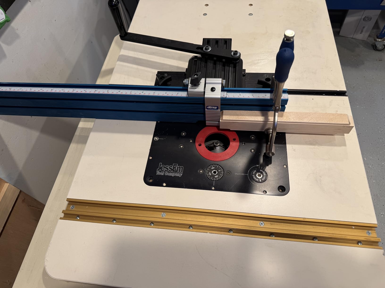 Kreg PRS1200 Router Table System, Precision Beaded Face-Frame, Steel Base customer photo 2