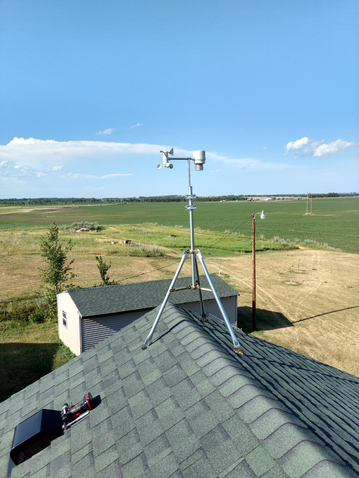 Ambient Weather EZ-48 Weather Station Tripod and Mast Assembly | Universal Mounting Tripod Fits All Weather Stations customer photo 2