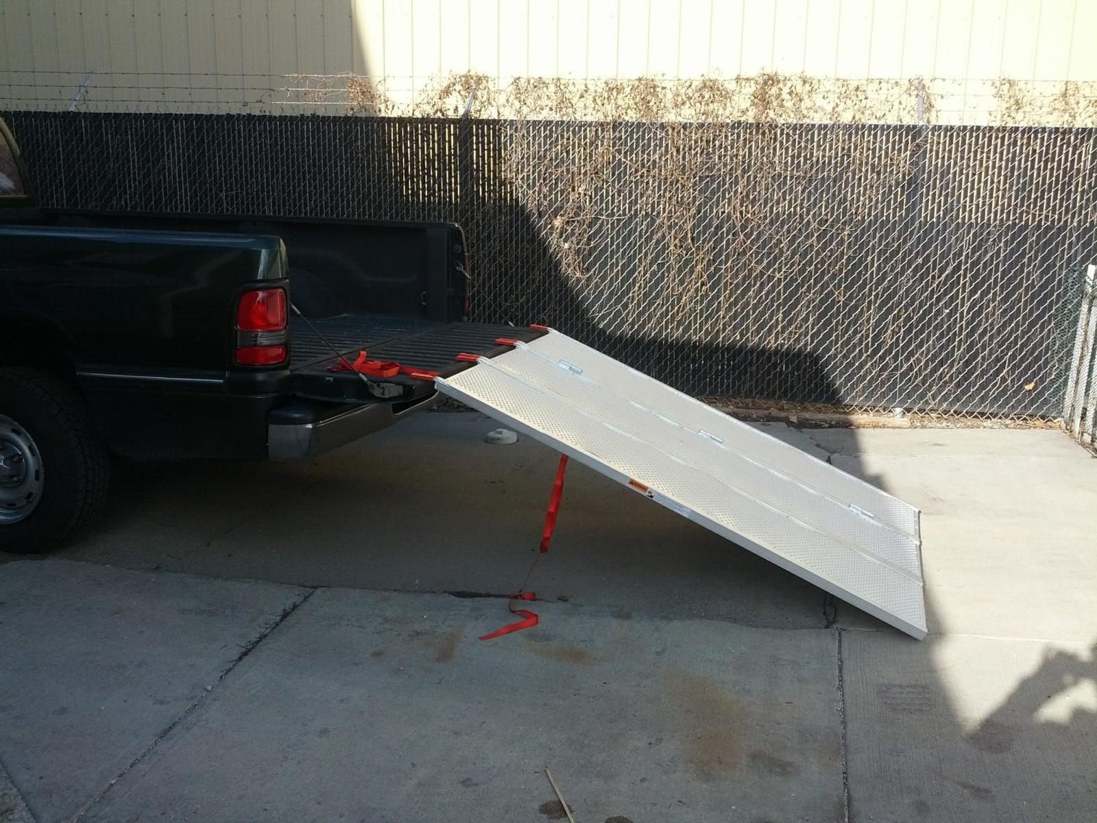 Black Widow Plate-Style Aluminum Extra-Wide Tri-Fold ATV Ramp customer photo 1