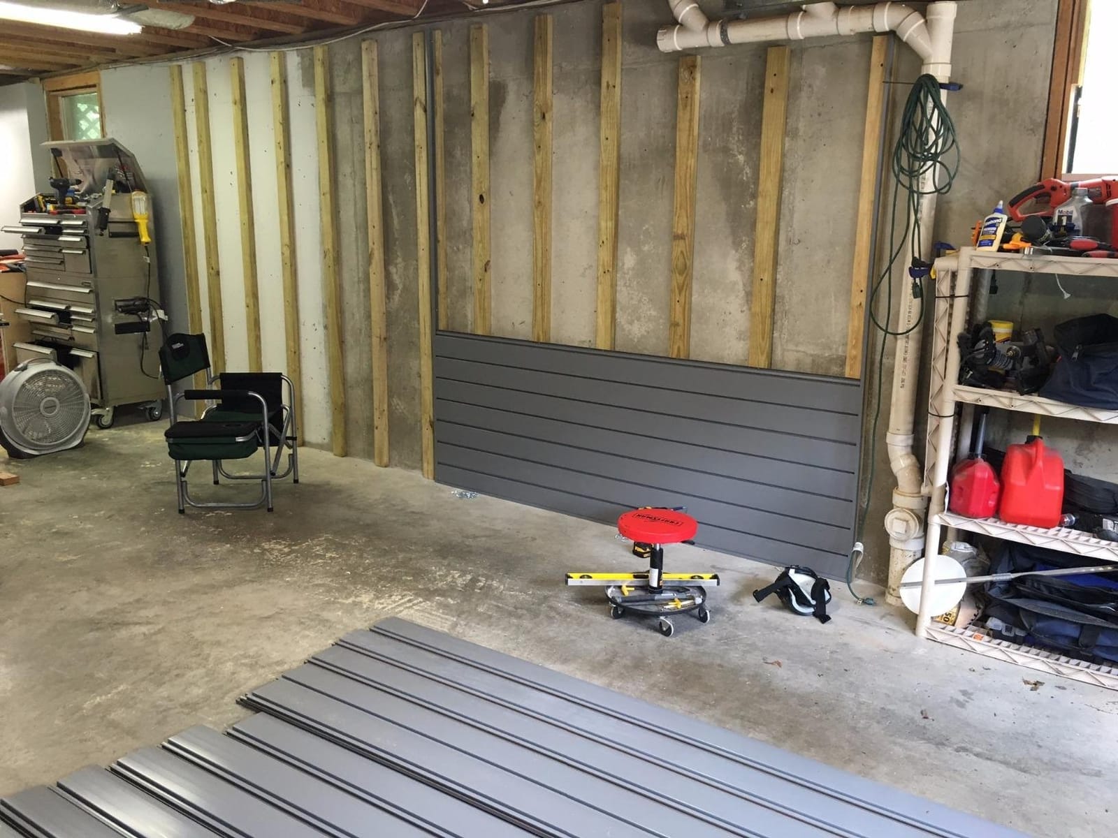 Proslat 88105 Heavy Duty PVC Slatwall Garage Organizer, 8-Feet by 4-Feet Section, 10 Panels, Charcoal (Dark Grey) customer photo 1