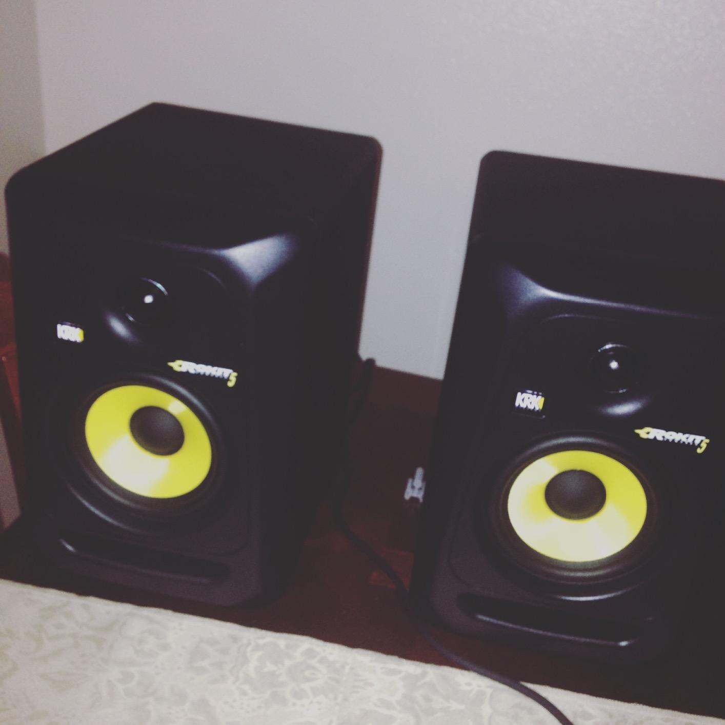 KRK RP5G3- 59107 NA Rokit 5 Generation 3 Powered Studio Monitor - Pair customer photo 2