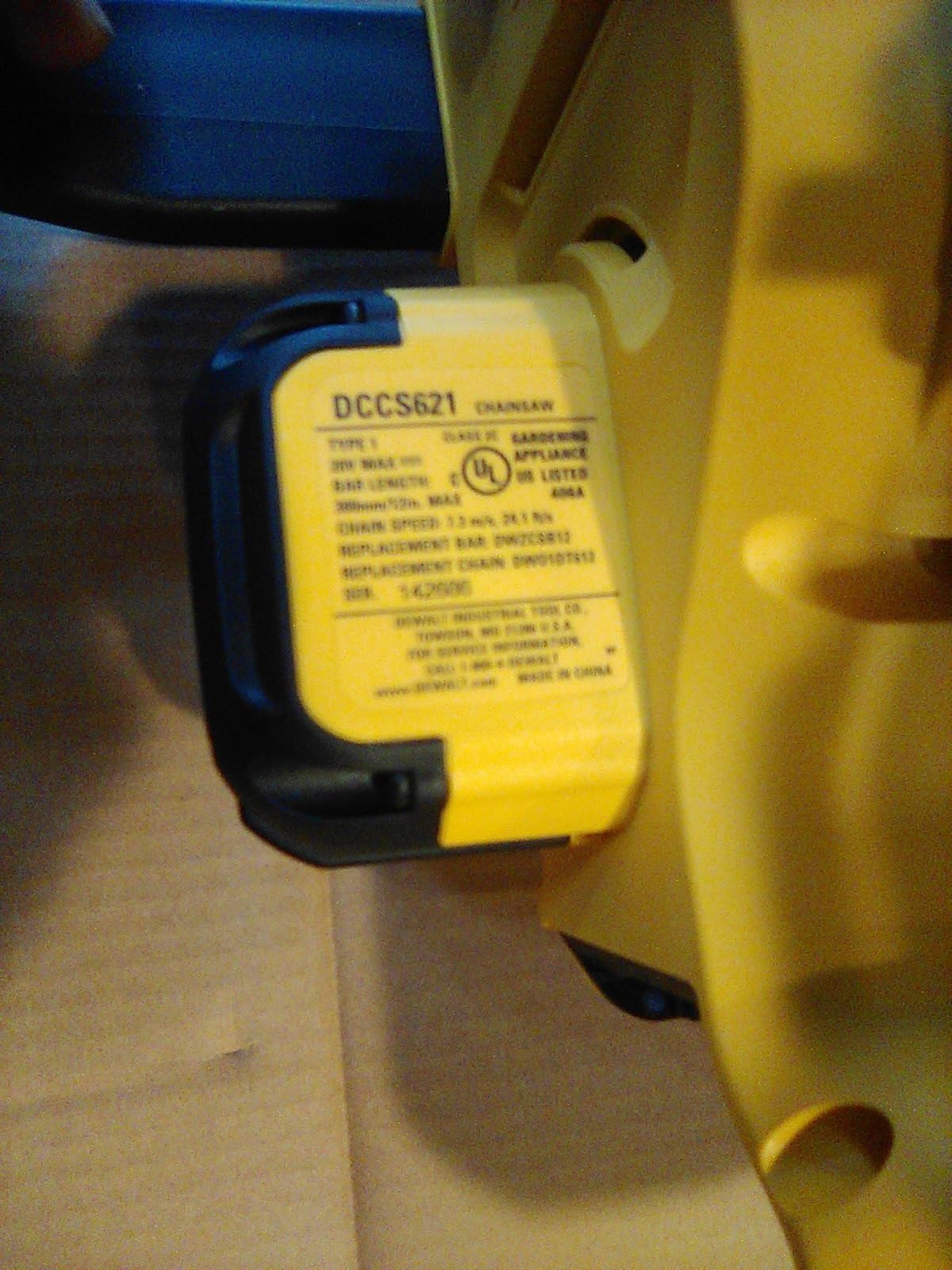 Dewalt Chainsaw Compact 5AH 20V DCCS620P1 customer photo 2