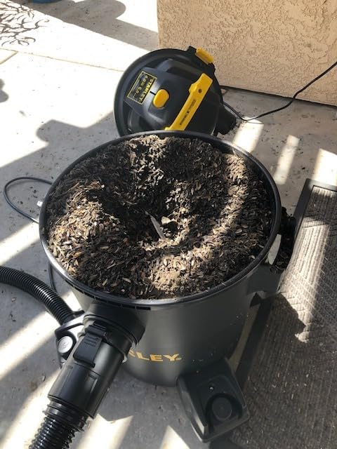 Stanley - SL18116P Wet/Dry Vacuum, 6 Gallon, 4 Horsepower Black customer photo 2