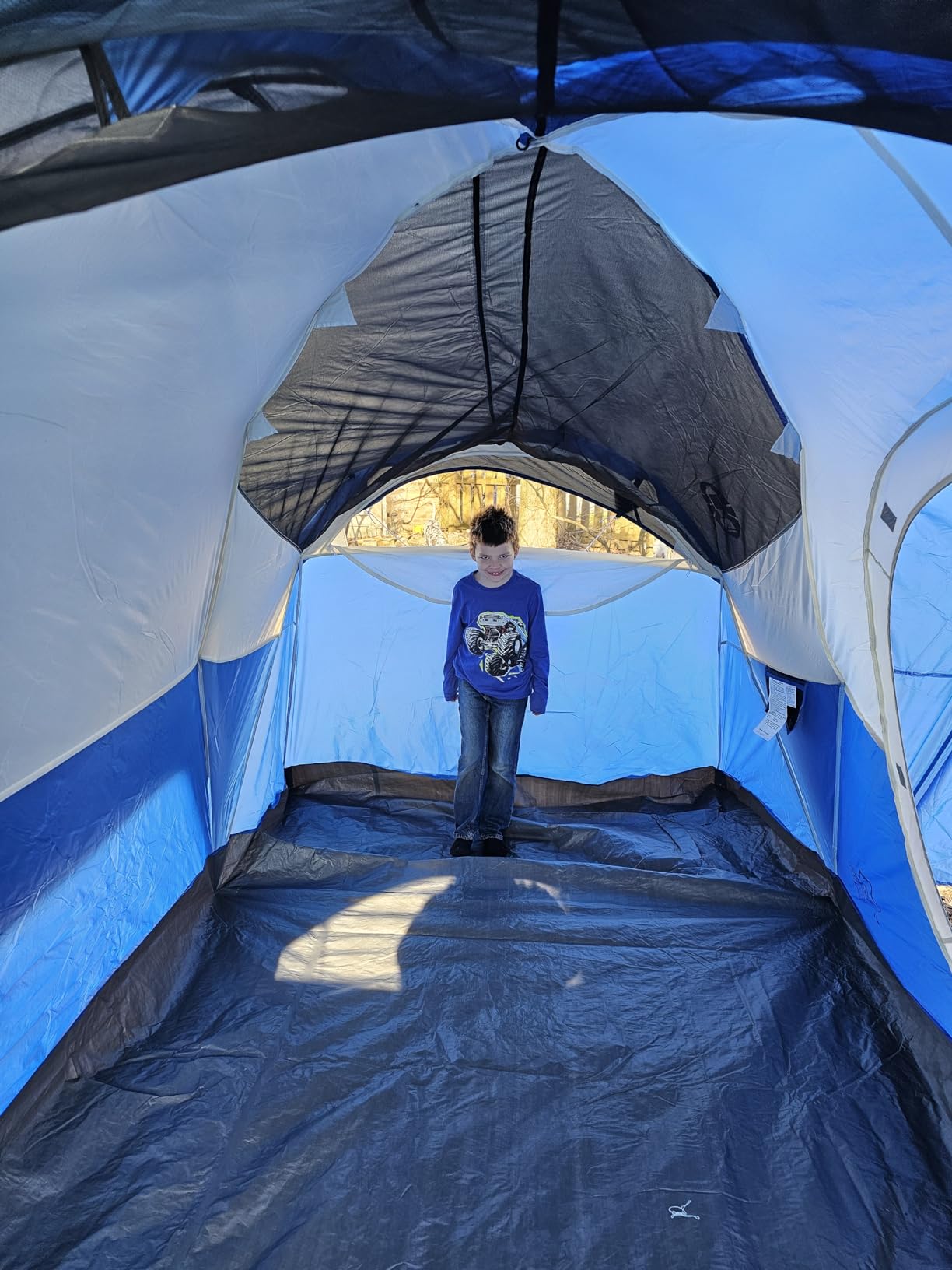 Coleman Montana Camping Tent, 6/8 Person Family Tent with Included Rainfly, Carry Bag, and Spacious Interior, Fits Multiple Queen Airbeds and Sets Up in 15 Minutes customer photo 1