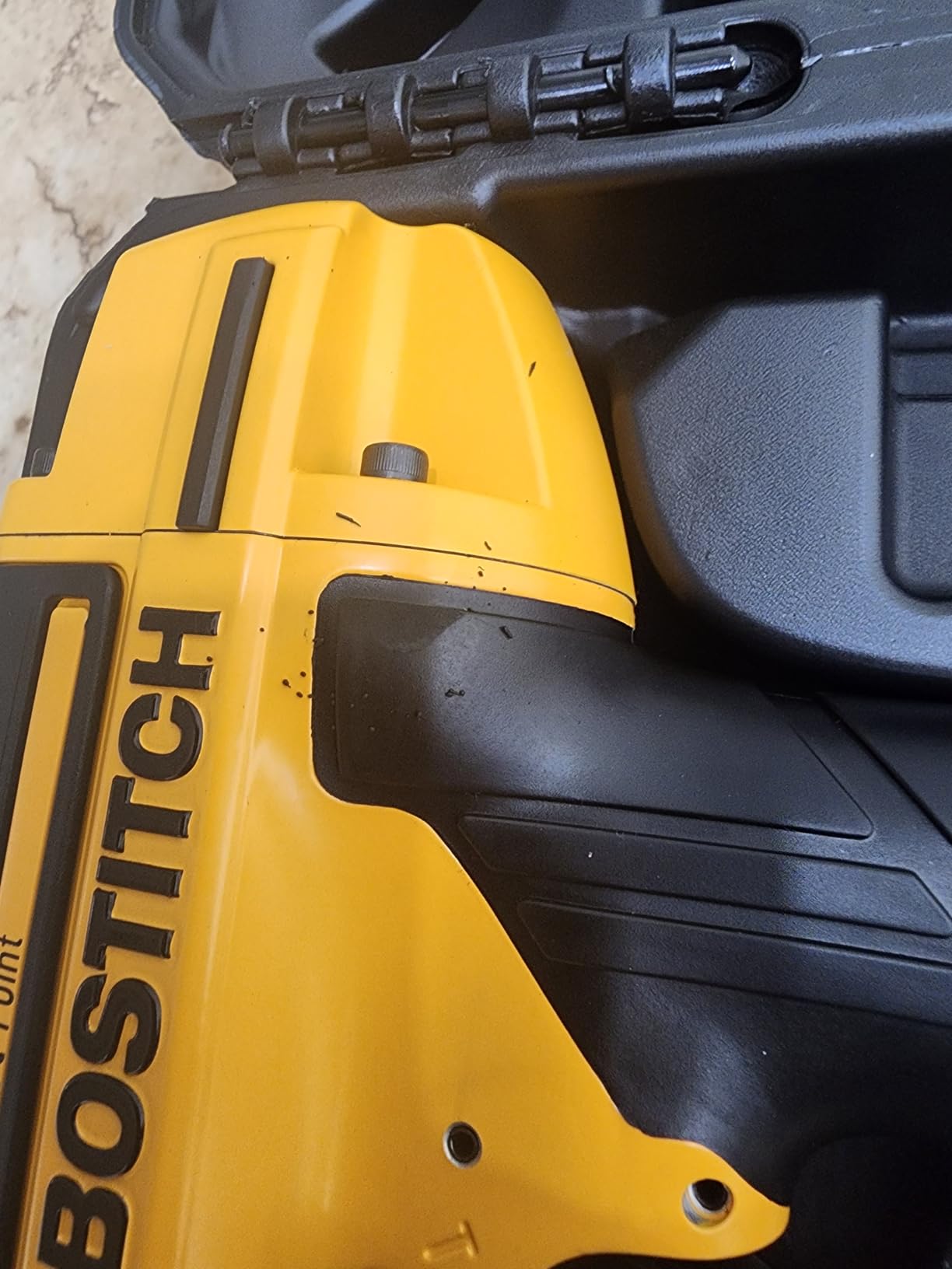 BOSTITCH Brad Nailer Kit, 18GA, Smart Point, Pneumatic (BTFP12233) customer photo 2