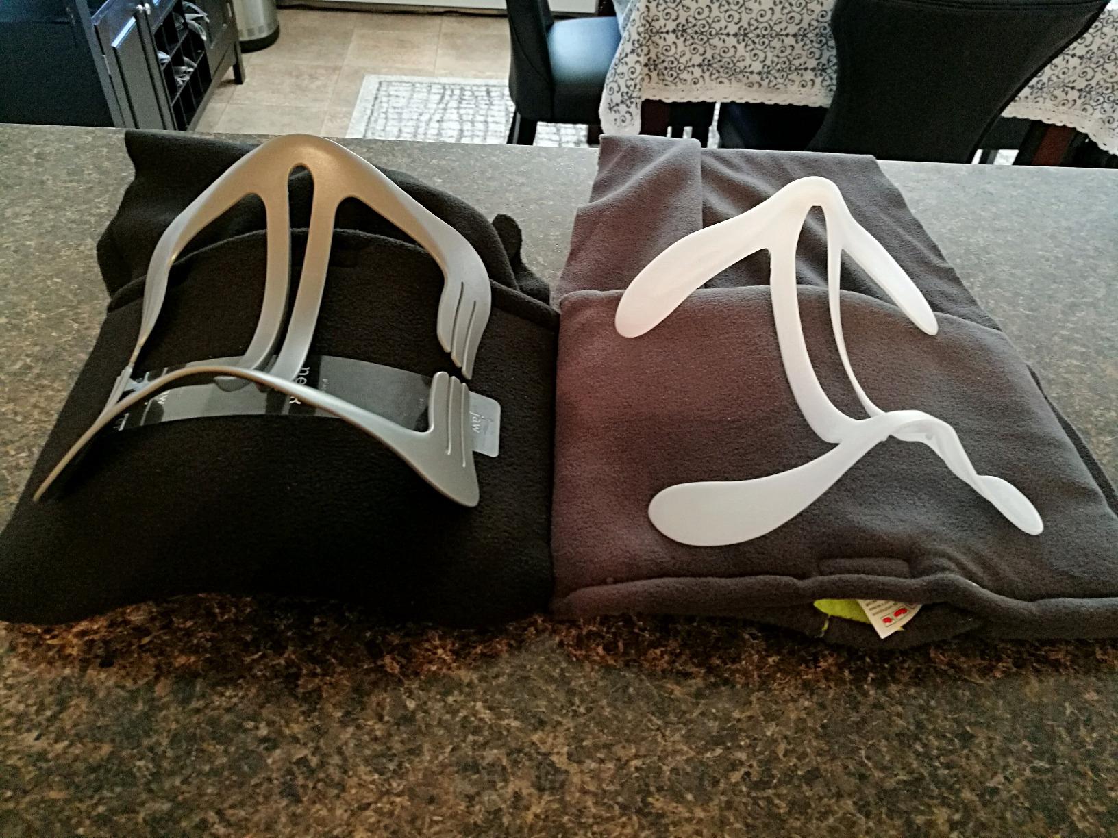 Trtl Pillow - Scientifically Proven Neck Support Travel Pillow for Airplanes - Lightweight and Machine Washable - Ergonomic Design for Traveling on Cars and Trains - Black customer photo 2