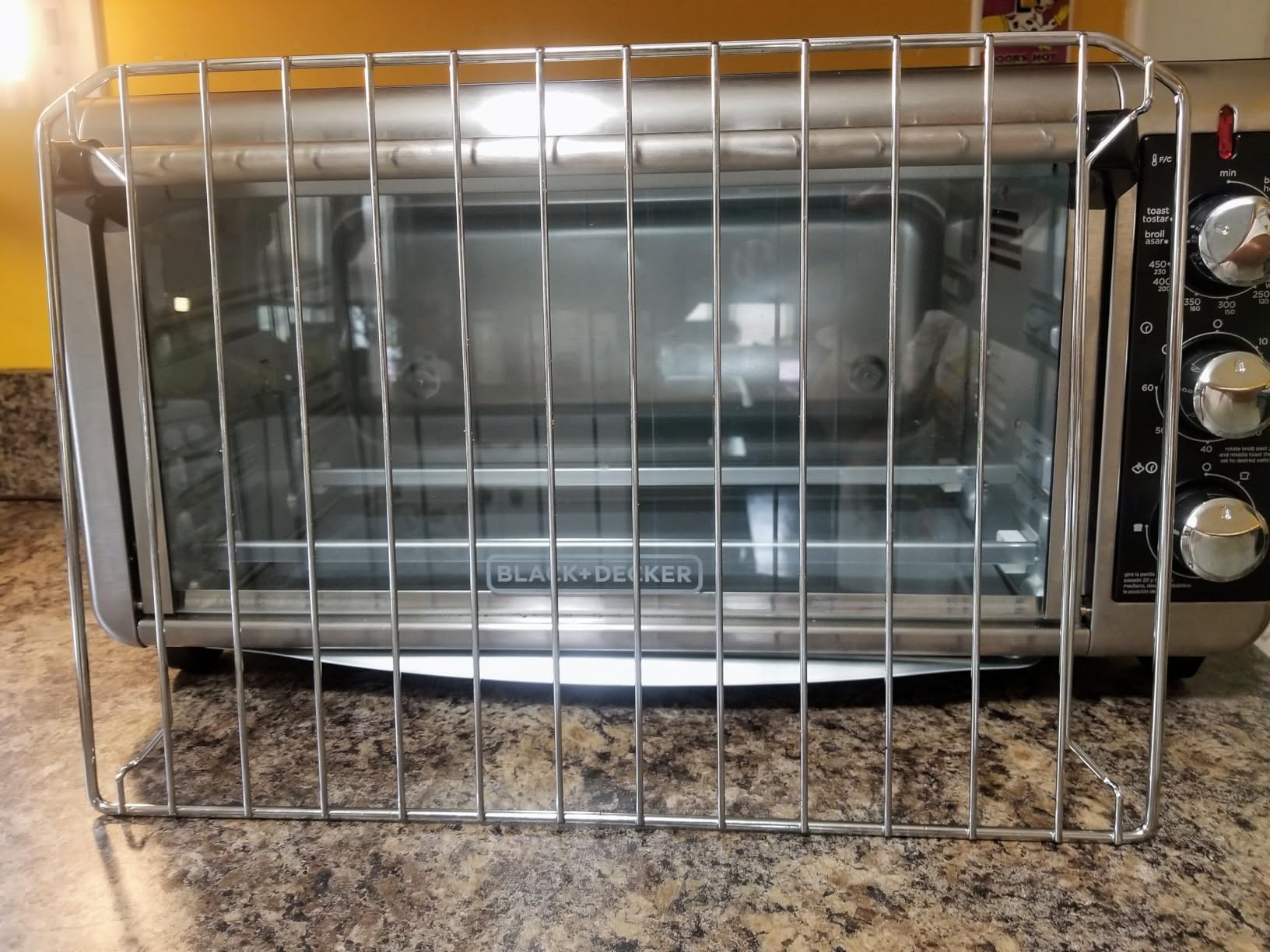 BLACK+DECKER TO3250XSBD 8-Slice Extra Wide Convection Countertop Toaster Oven, Includes Bake Pan, Broil Rack & Toasting Rack, Stainless Steel/Black customer photo 2