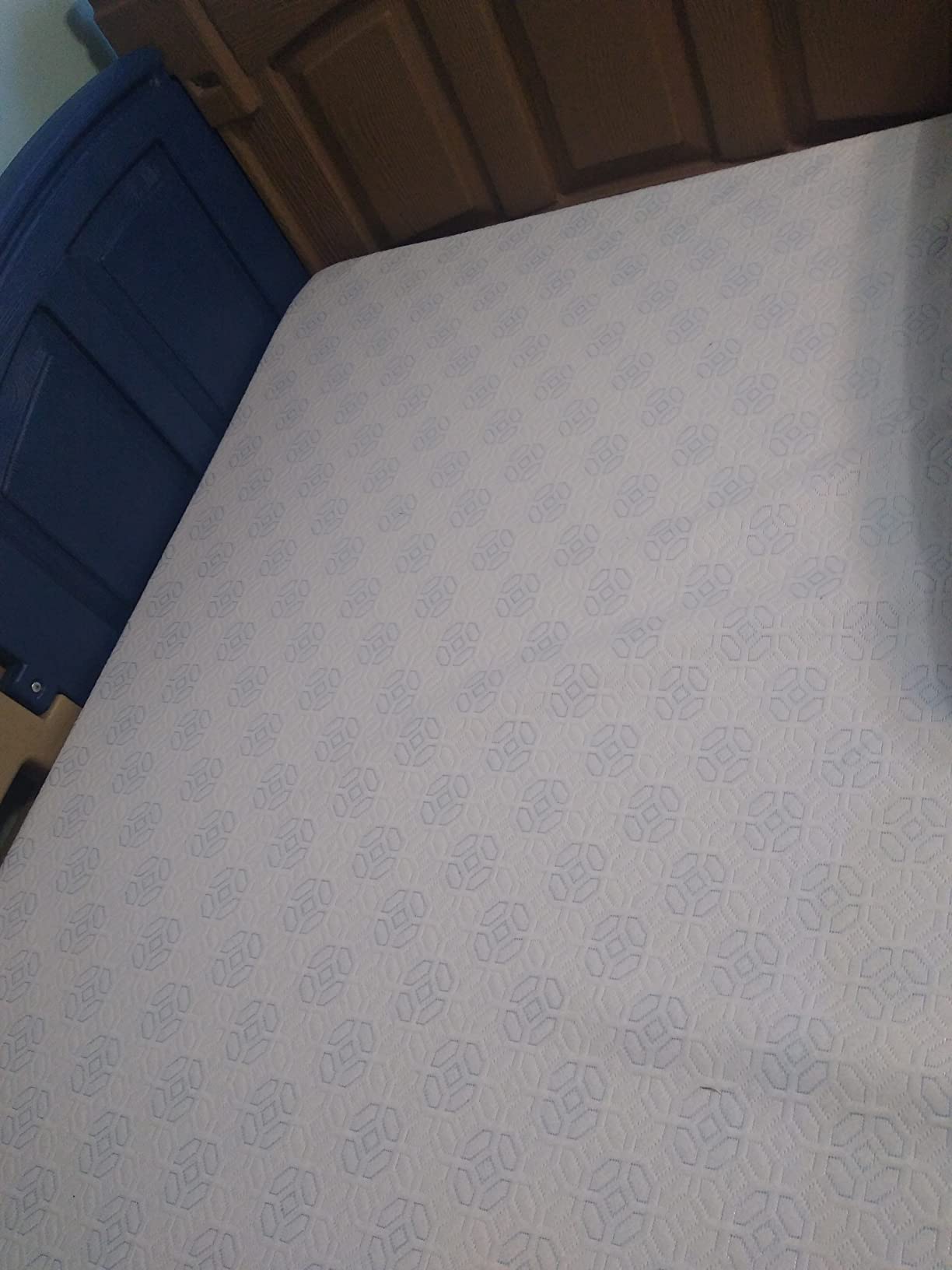 Linenspa Waterproof Mattress Protector - Breathable, Noiseless, Full customer photo 2