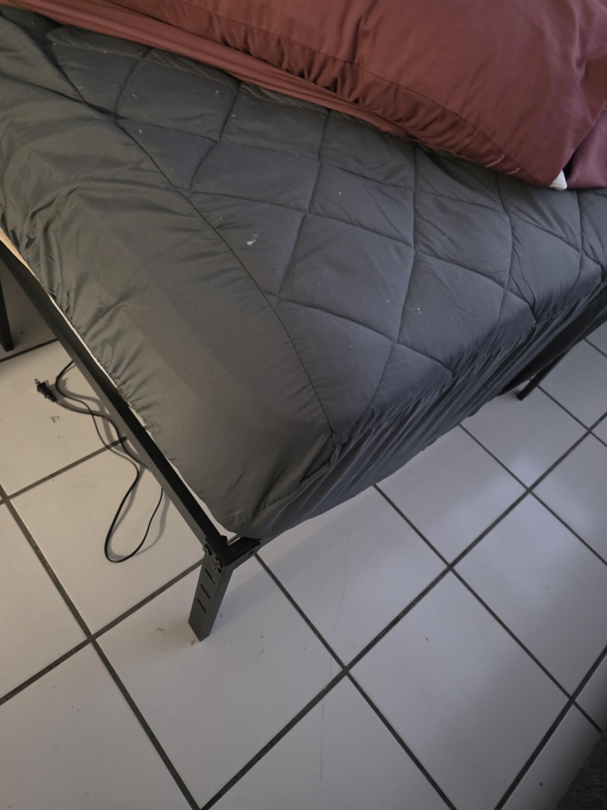 Quilted Fitted Mattress Pad, Queen Mattress Protector Topper with Deep Pocket Stretches up to 16 Inches, Machine Washable Mattress Cover by Utopia Bedding (White) customer photo 2