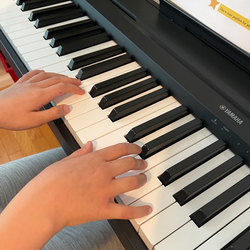 Yamaha 88-Key Weighted Portable Digital Piano Keyboard with Music Rest, Sustain Foot Switch, Built-in Speakers, USB Connectivity, Black (P45B) customer photo 1