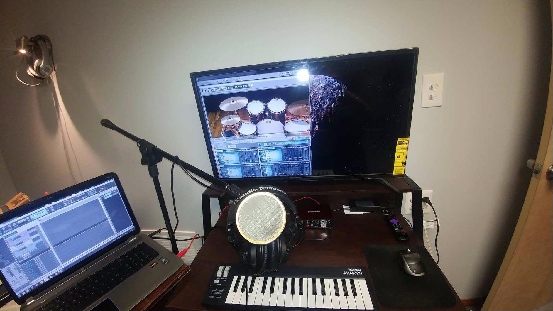 midiplus AKM320 Midi Keyboard Controller customer photo 1