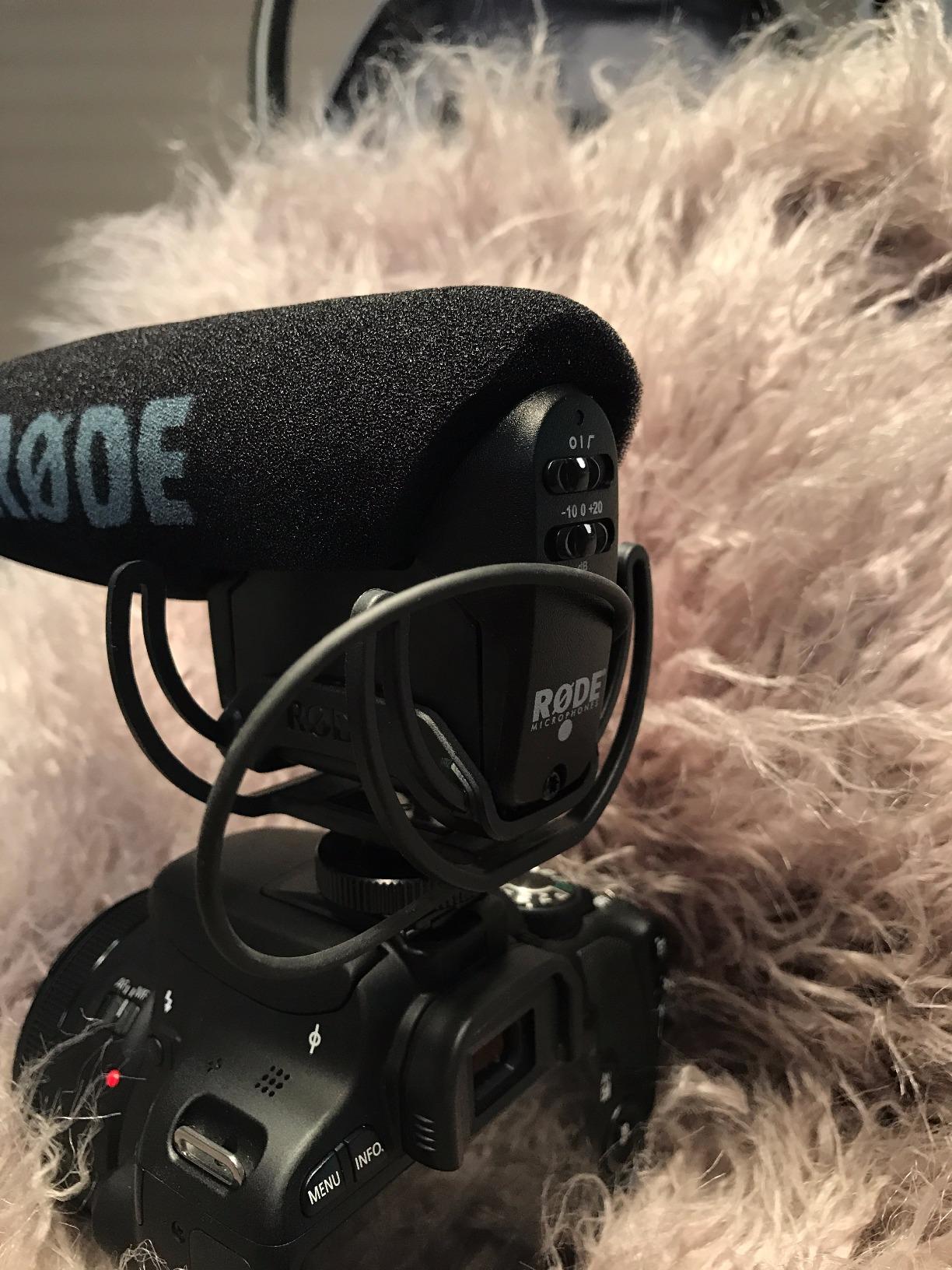 Rode VideoMic Pro R Camera-Mount Shotgun Microphone,Black customer photo 1