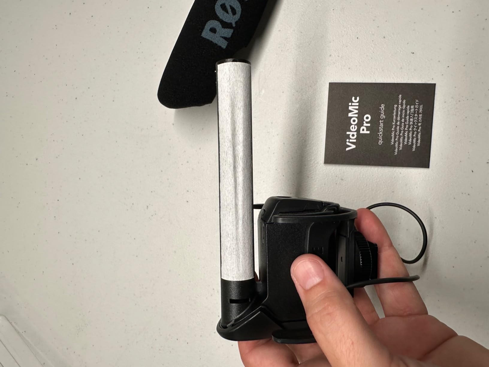 Rode VideoMic Pro R Camera-Mount Shotgun Microphone,Black customer photo 2