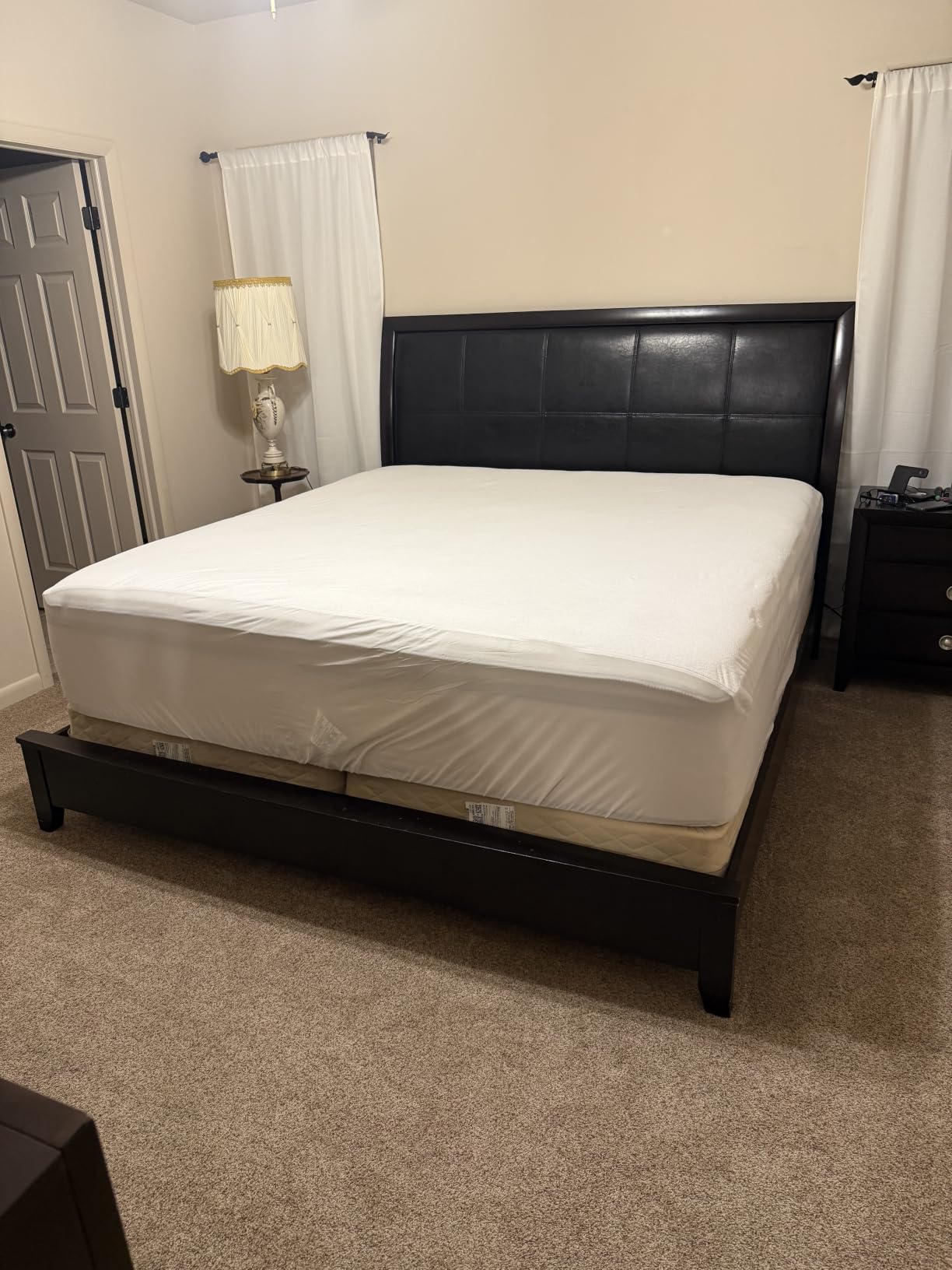 Waterproof Twin XL Size Mattress Protector fits Upto 15