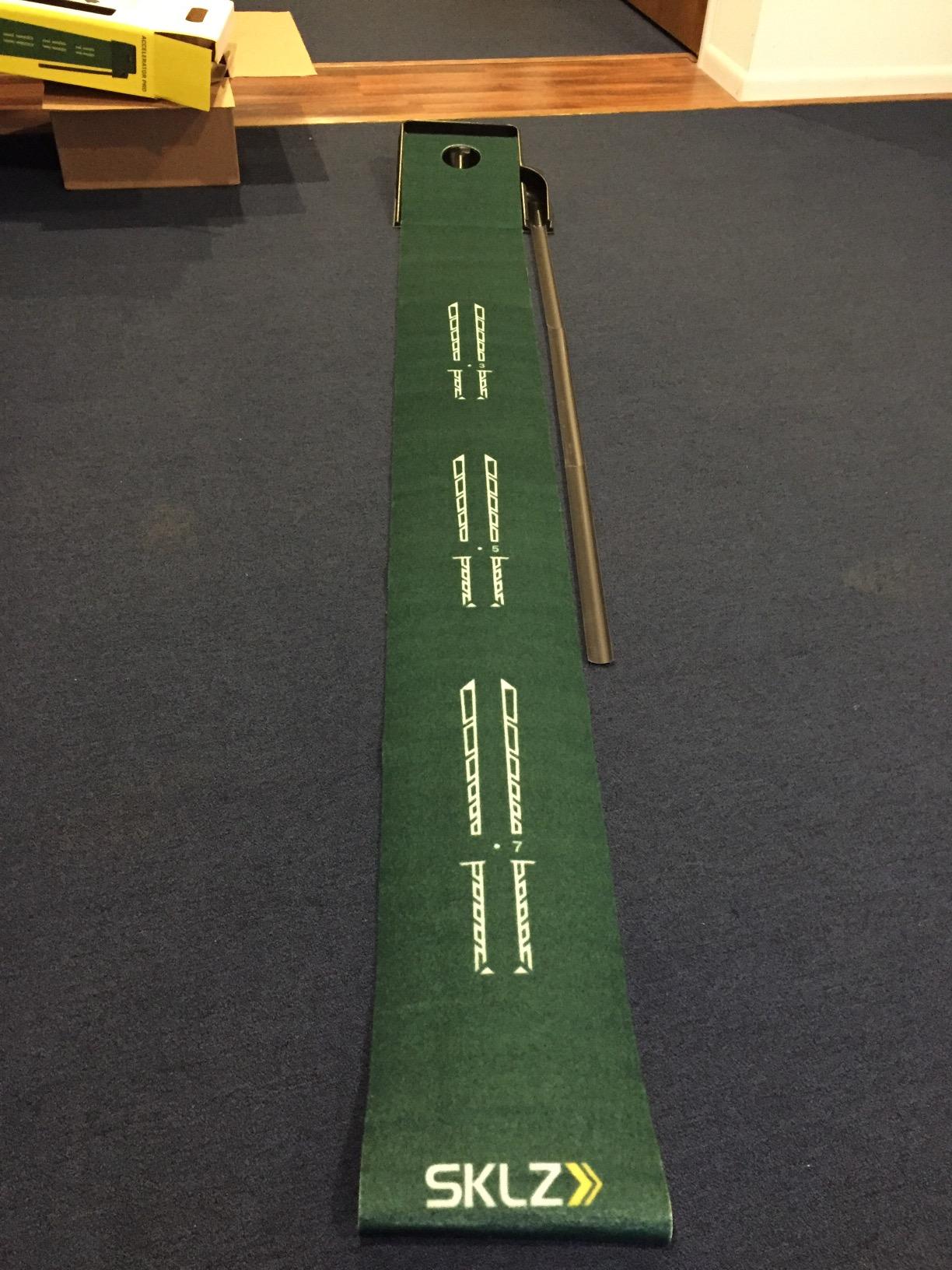 SKLZ Putting Green: Perfect Your Golf Skills with Realistic Home Practice - Improve Your Putting Stroke, Lower Your Scores, and Enjoy Convenient, Training Anytime, Anywhere! customer photo 2