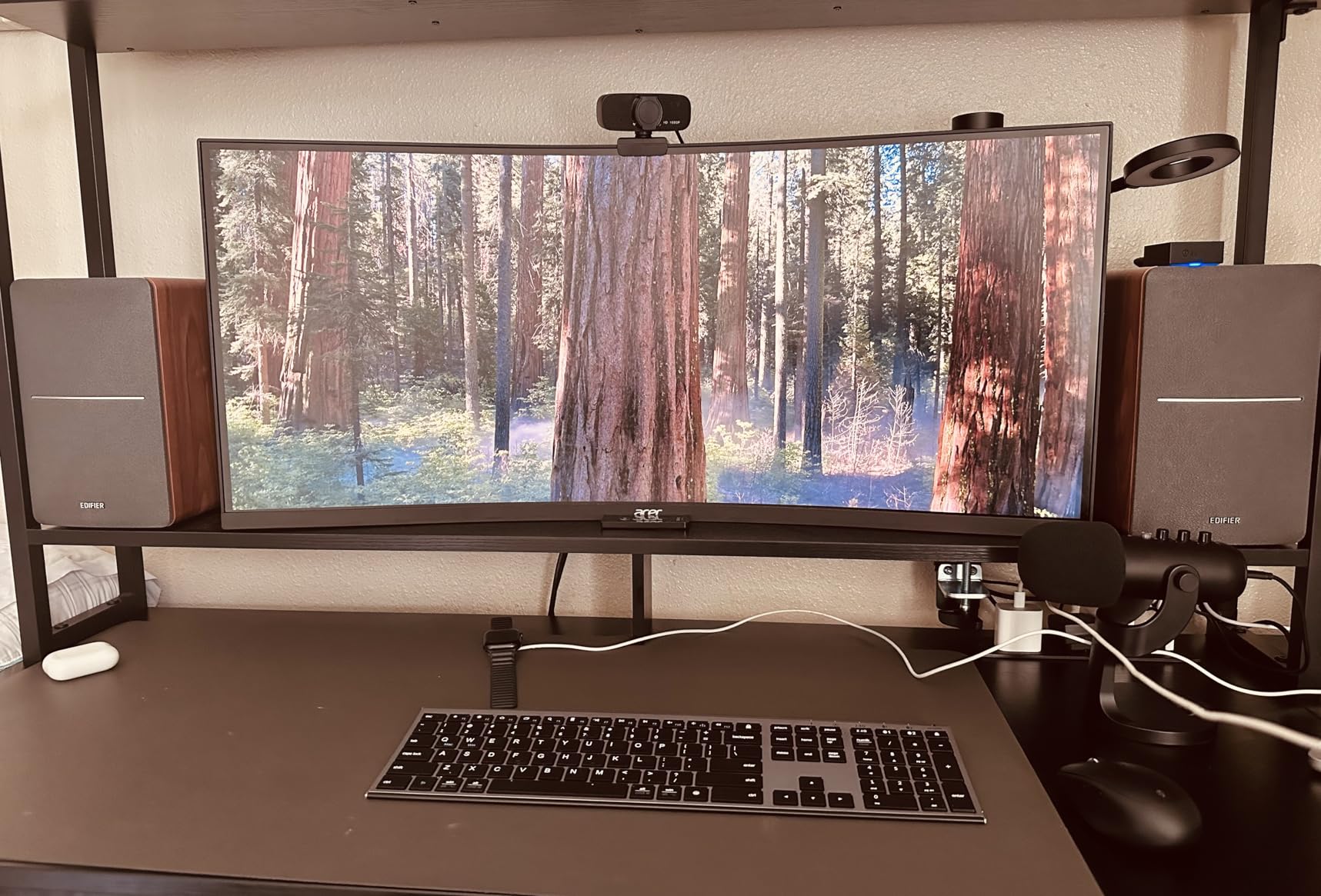 Edifier R1280T Powered Bookshelf Speakers -2.0 Near Field Studio Monitor customer photo 1
