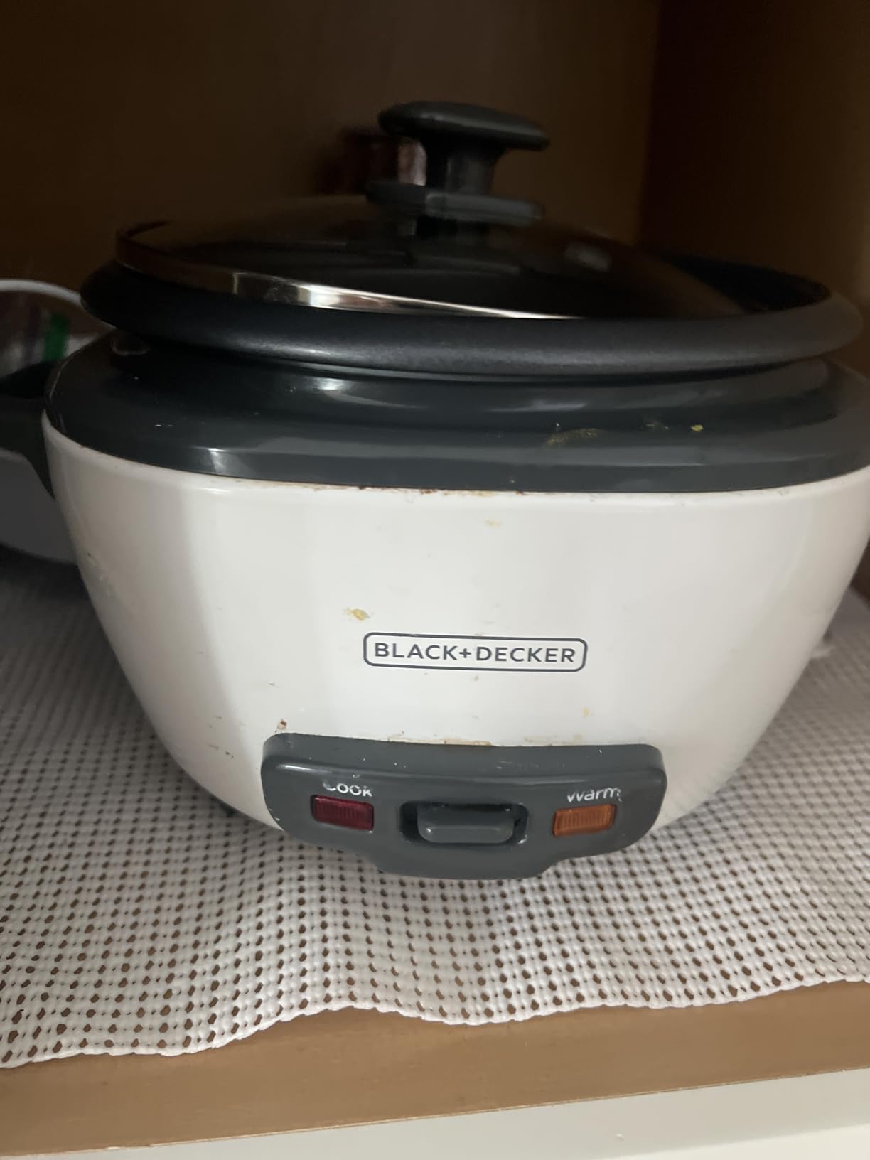 BLACK+DECKER 6-Cup Rice Cooker with Steaming Basket customer photo 2