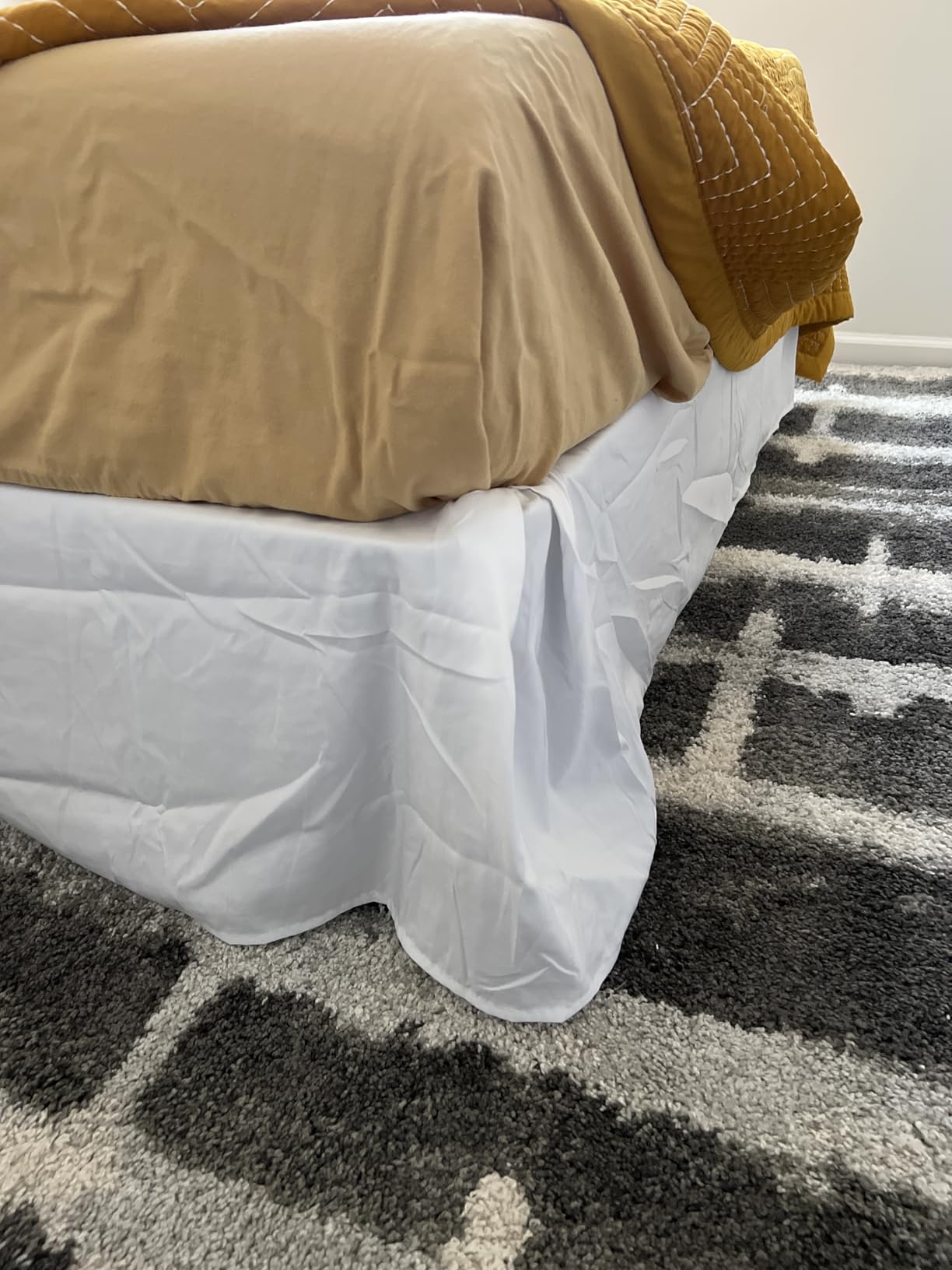 Utopia Bedding King Bed Skirt - Soft Quadruple Pleated Ruffle - Easy Fit with 16 Inch Tailored Drop - Hotel Quality, Shrinkage and Fade Resistant, White customer photo 2