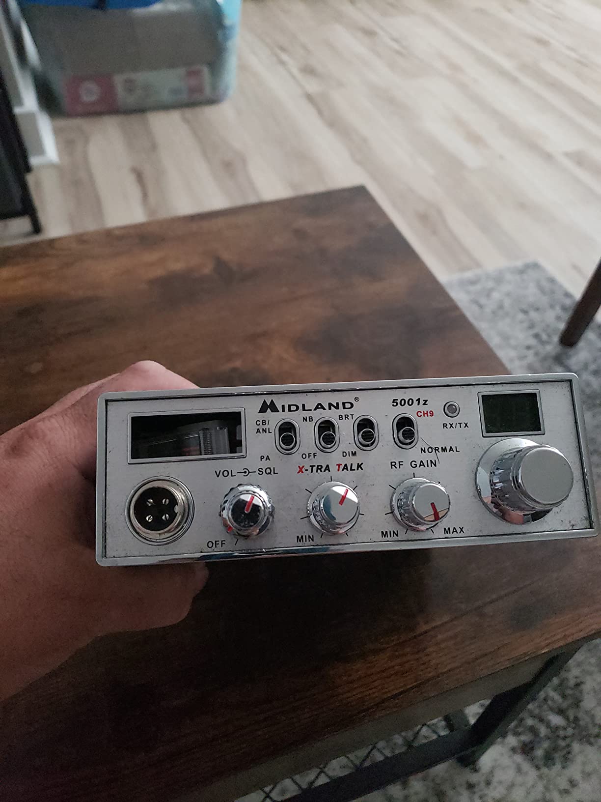 Uniden PC78LTX 40-Channel Trucker's CB Radio with Integrated SWR Meter, PA Function, Hi Cut, Mic/RF Gain, and Instant Channel 9,Silver customer photo 1