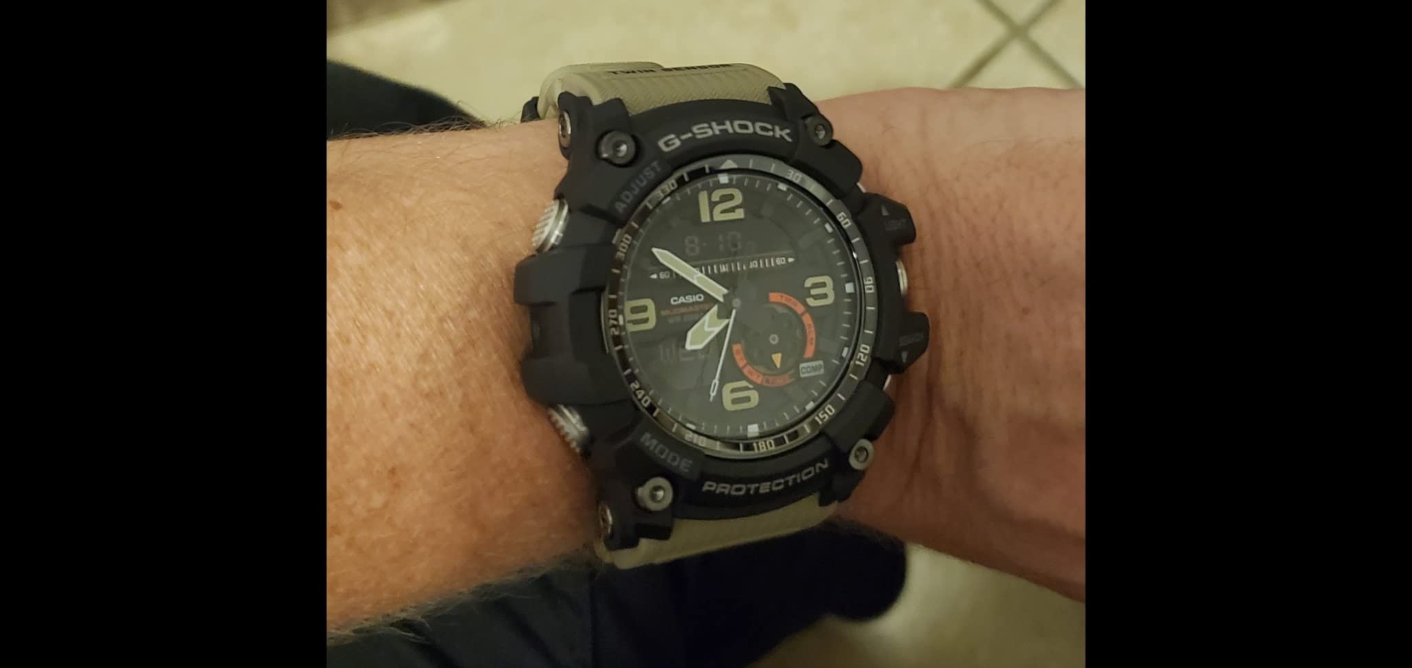 G-Shock MUDMASTER GG1000-1A5 Twin Sensor Watch - Mud Resistant, Shock Resistant, 200M Water Resistant, Compass, Thermometer customer photo 1