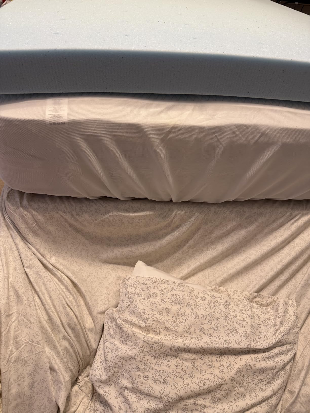 Lucid 3 Inch Memory Foam Mattress Topper, King Size - Cooling Gel Bed Topper - Pressure-Relieving Deep Plush Feel - Ventilated Breathable Design - CertiPur Certified - Dorm Room Essentials customer photo 2